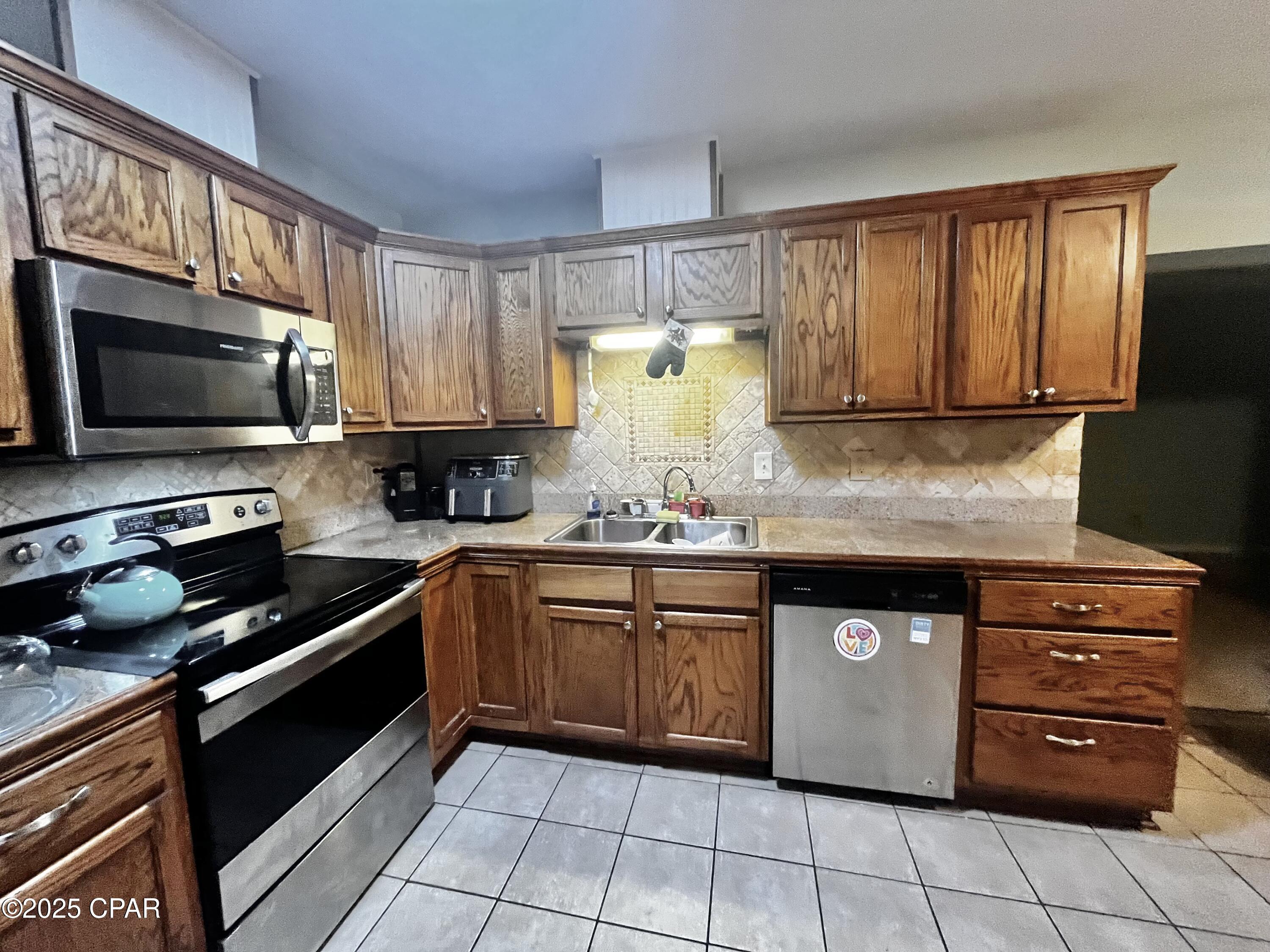 Image 11 For 1418 Iowa Avenue