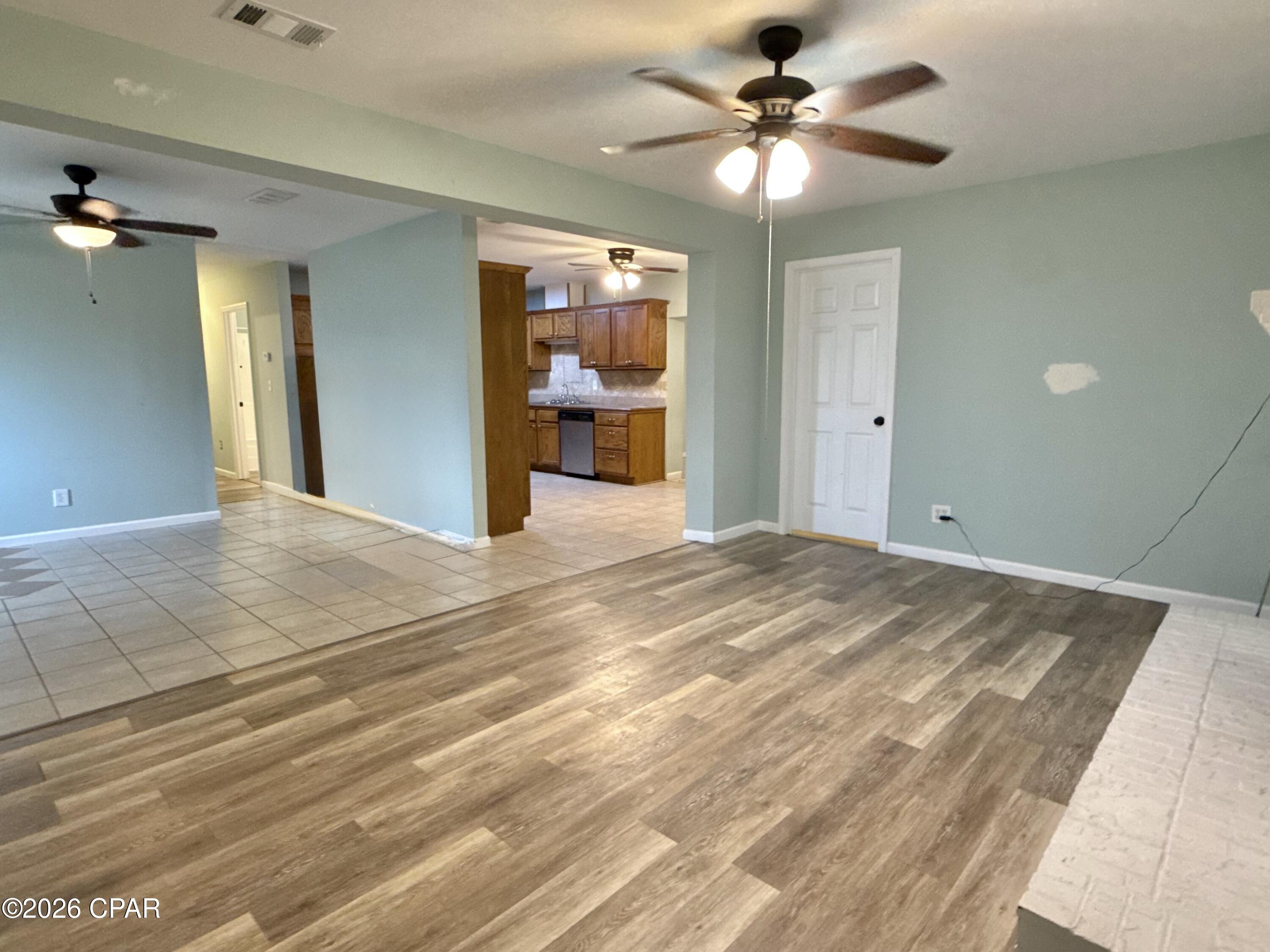 Image 4 For 1418 Iowa Avenue