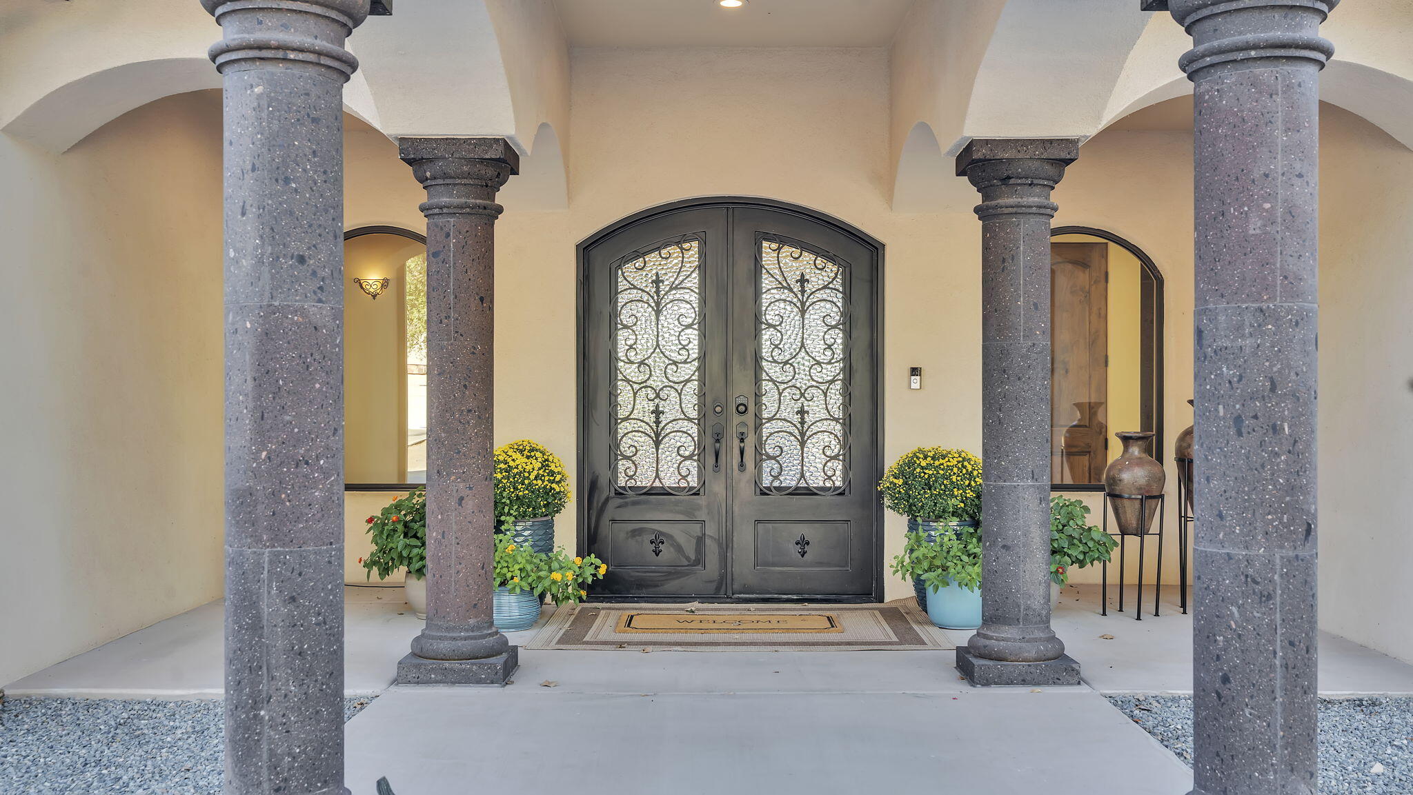 Homes for sale in Peralta, NM | 14 Hacienda Del Valle, Peralta, NM 87042 | MLS# 1092332