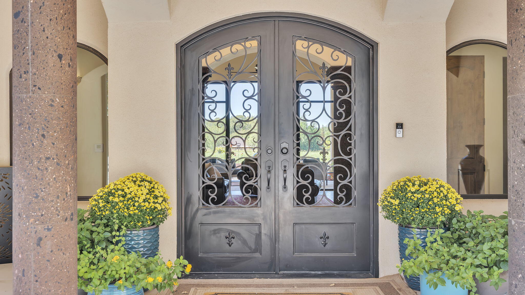 Homes for sale in Peralta, NM | 14 Hacienda Del Valle, Peralta, NM 87042 | MLS# 1092332