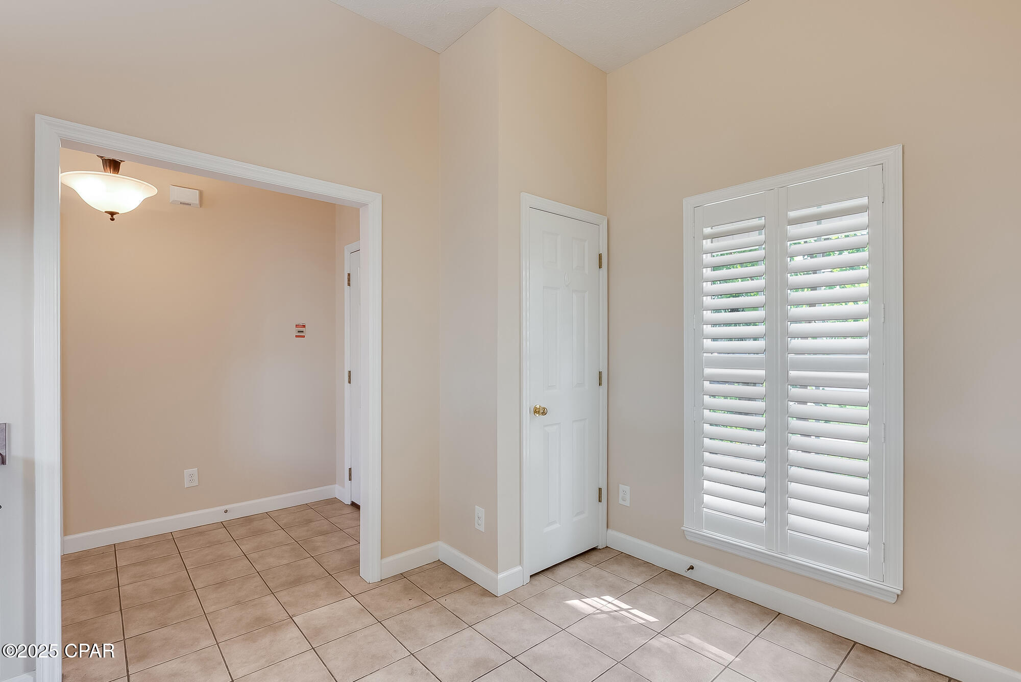 Listing photo id 20 for 3007 Sarasota Avenue