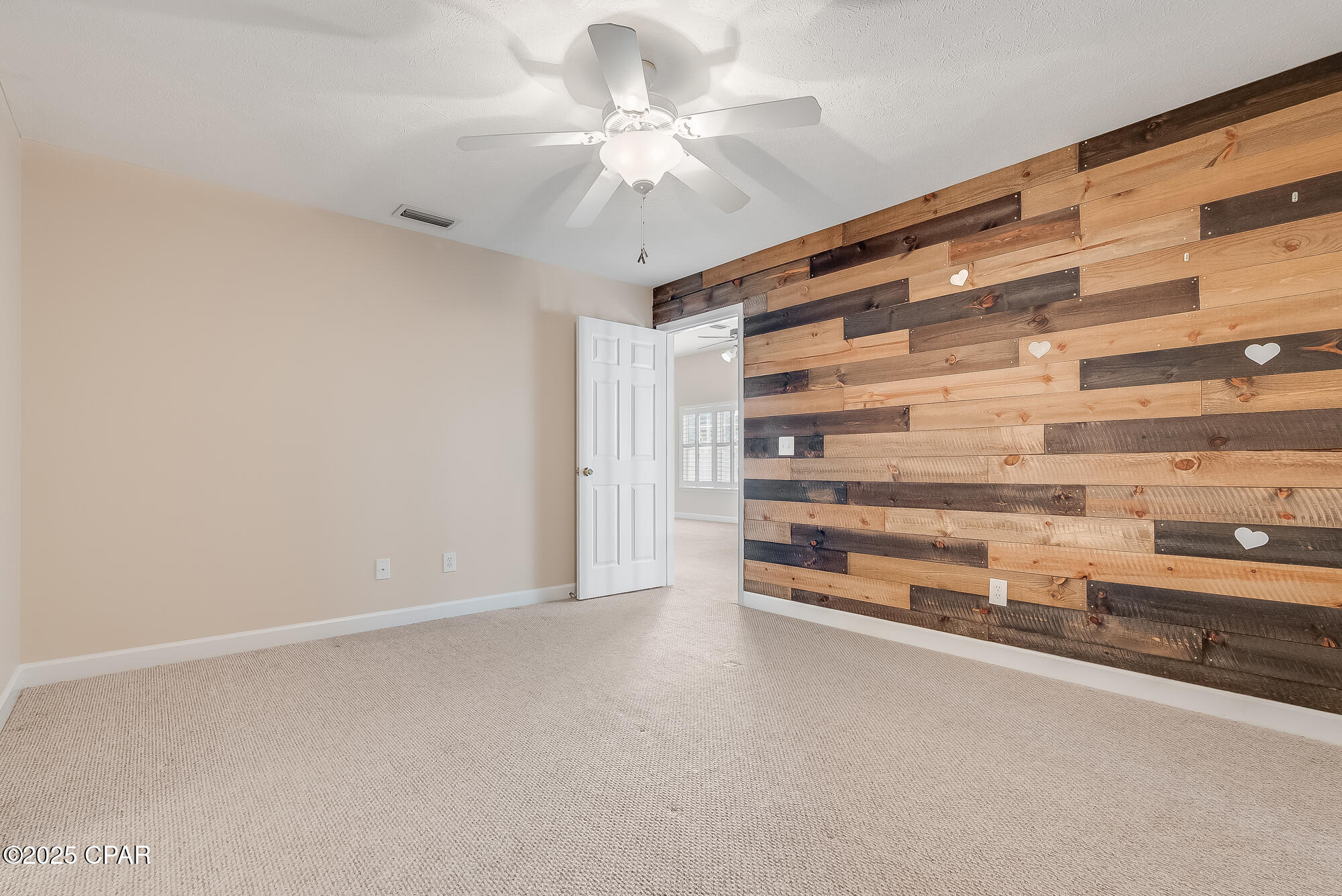 Listing photo id 22 for 3007 Sarasota Avenue