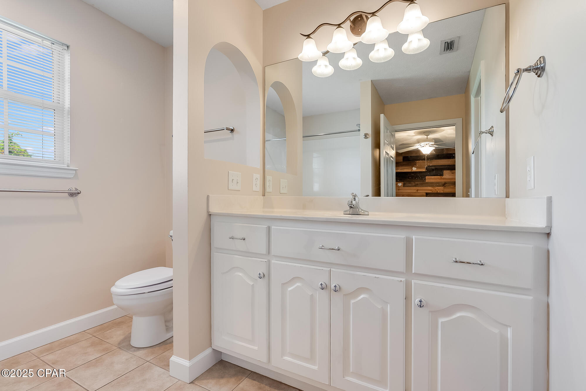 Listing photo id 23 for 3007 Sarasota Avenue