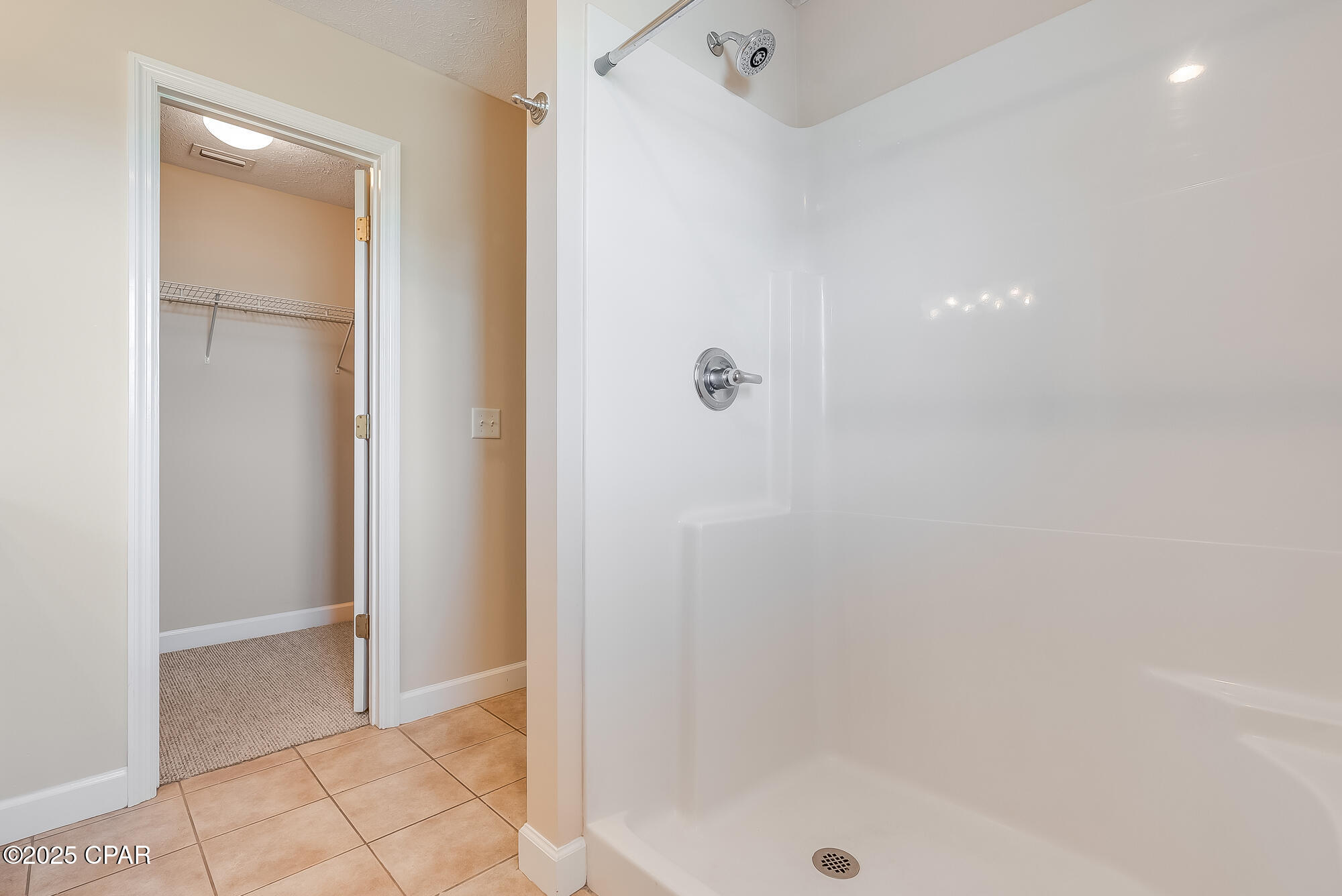 Listing photo id 24 for 3007 Sarasota Avenue