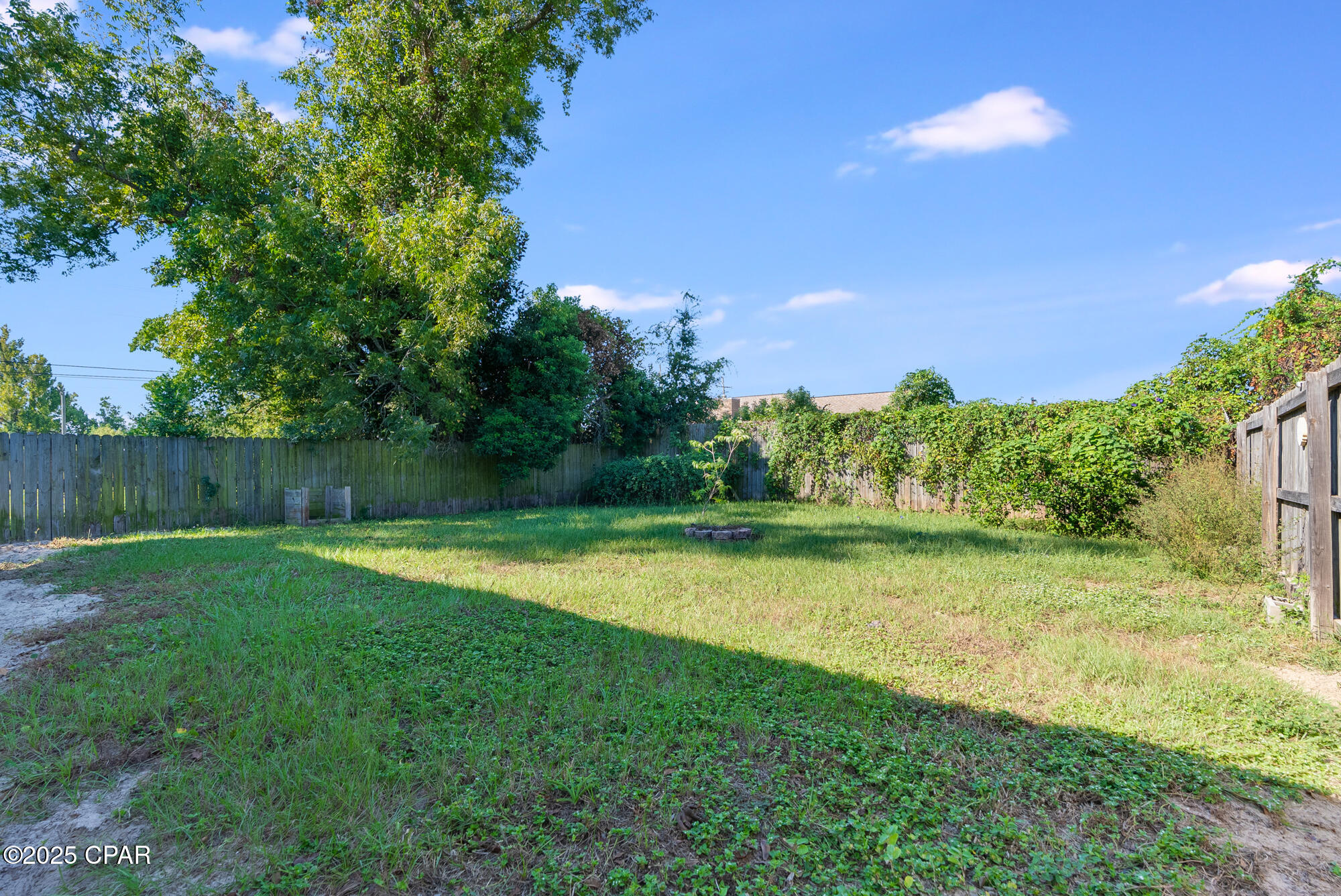 Listing photo id 33 for 3007 Sarasota Avenue