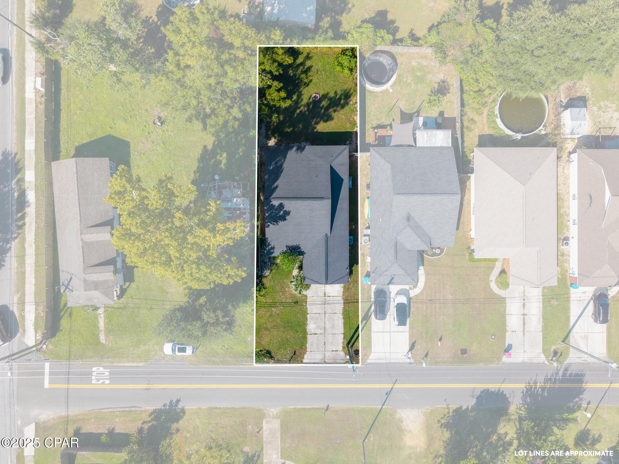 Listing photo id 36 for 3007 Sarasota Avenue