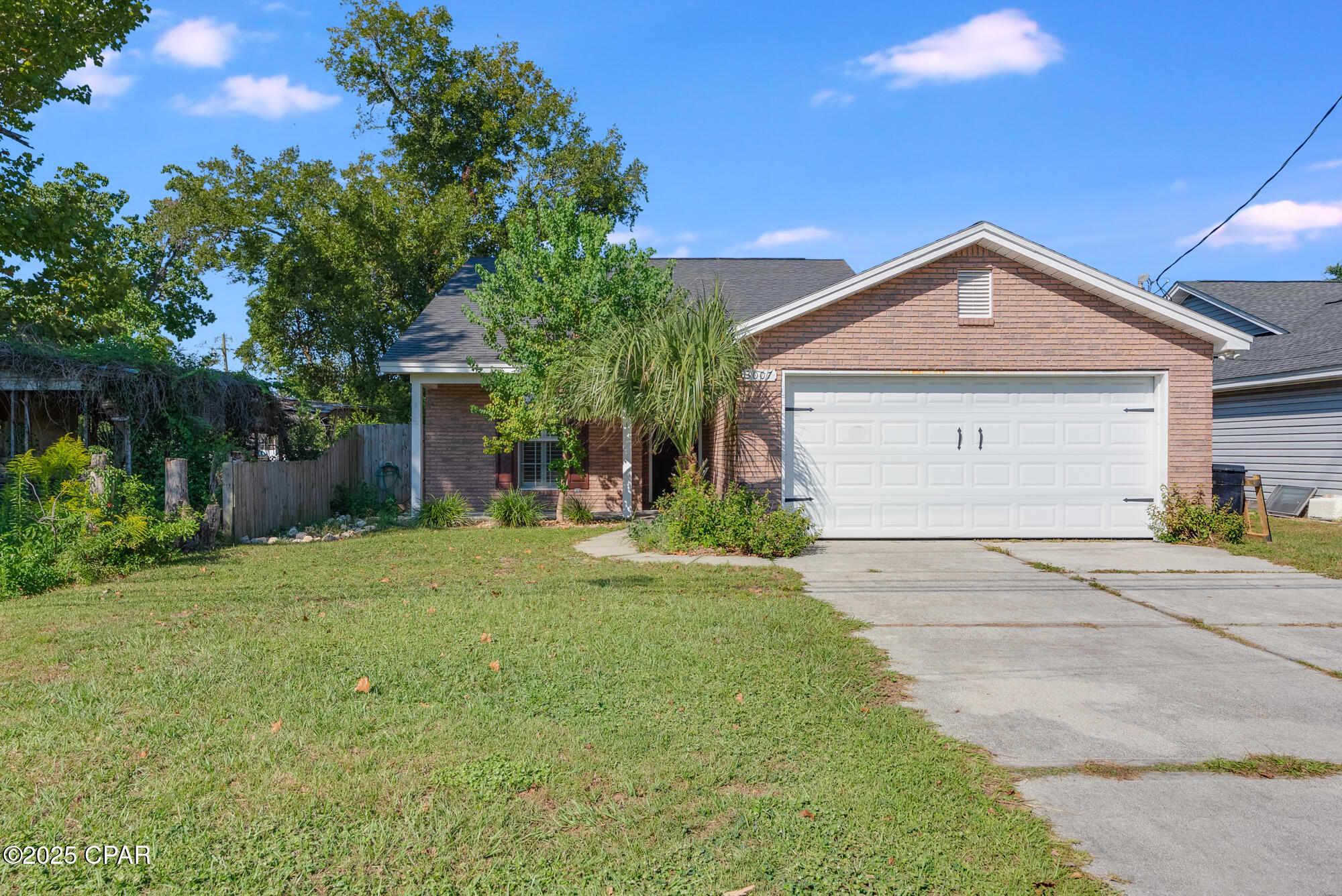 Listing photo id 4 for 3007 Sarasota Avenue