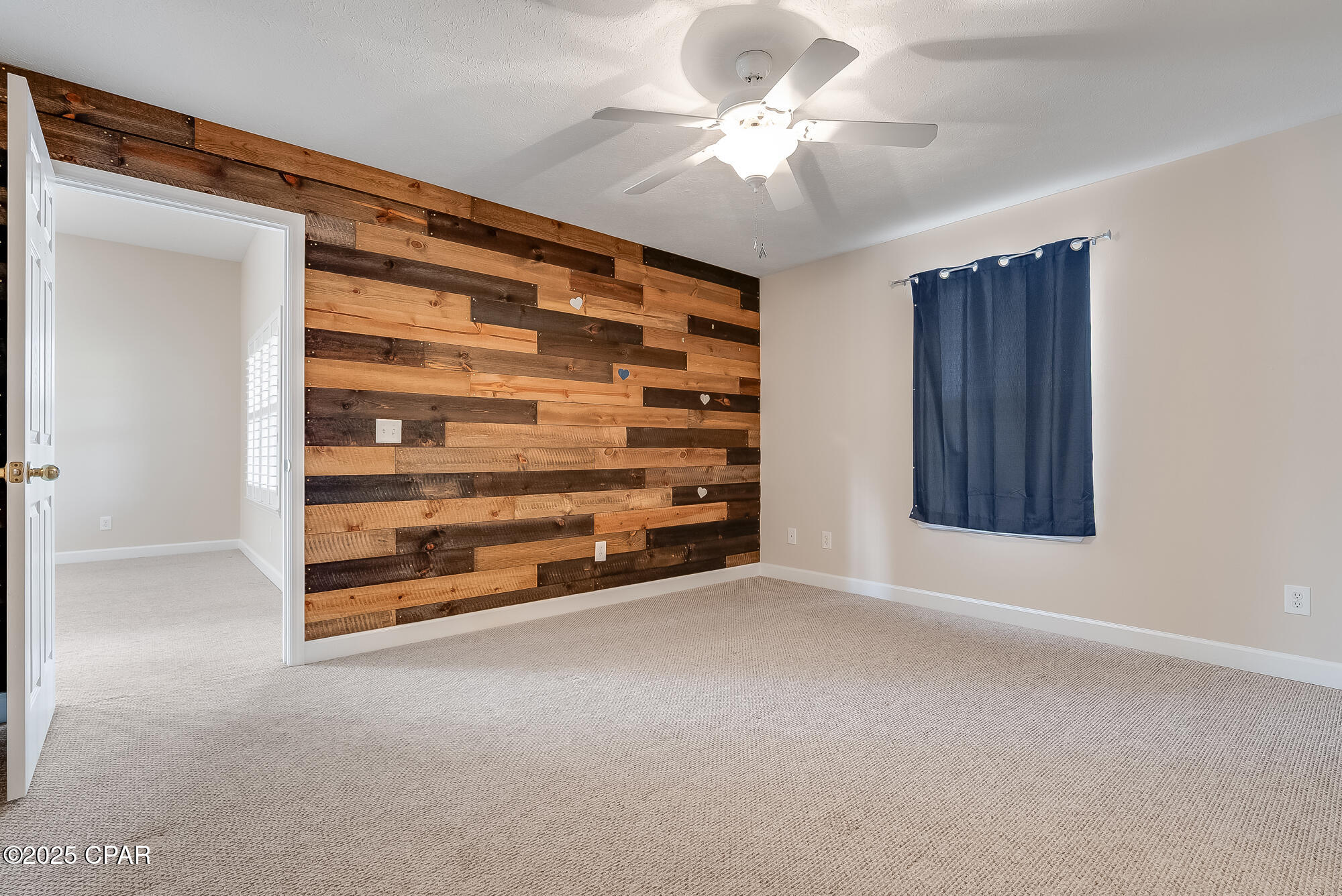 Listing photo id 7 for 3007 Sarasota Avenue