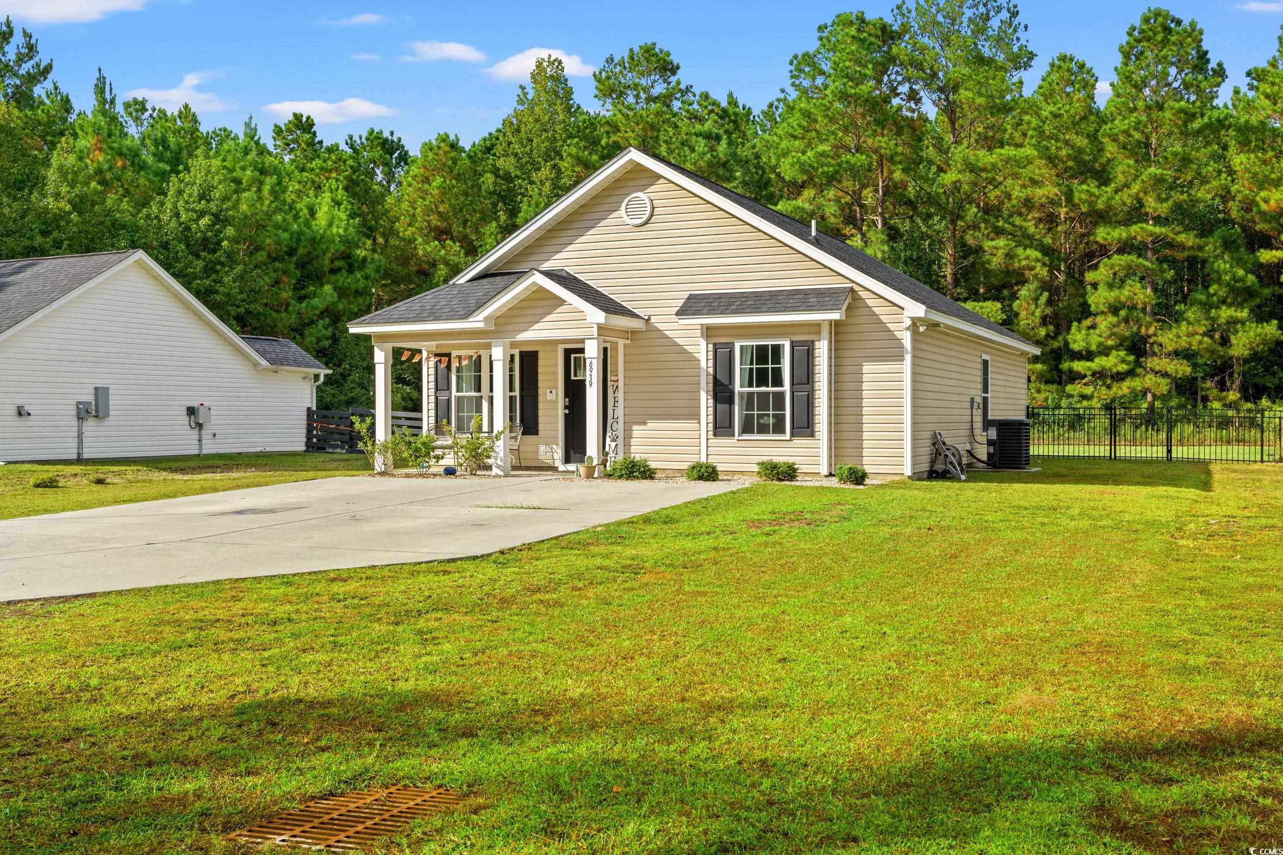 6939 Daphane Dr., Loris SC 29569