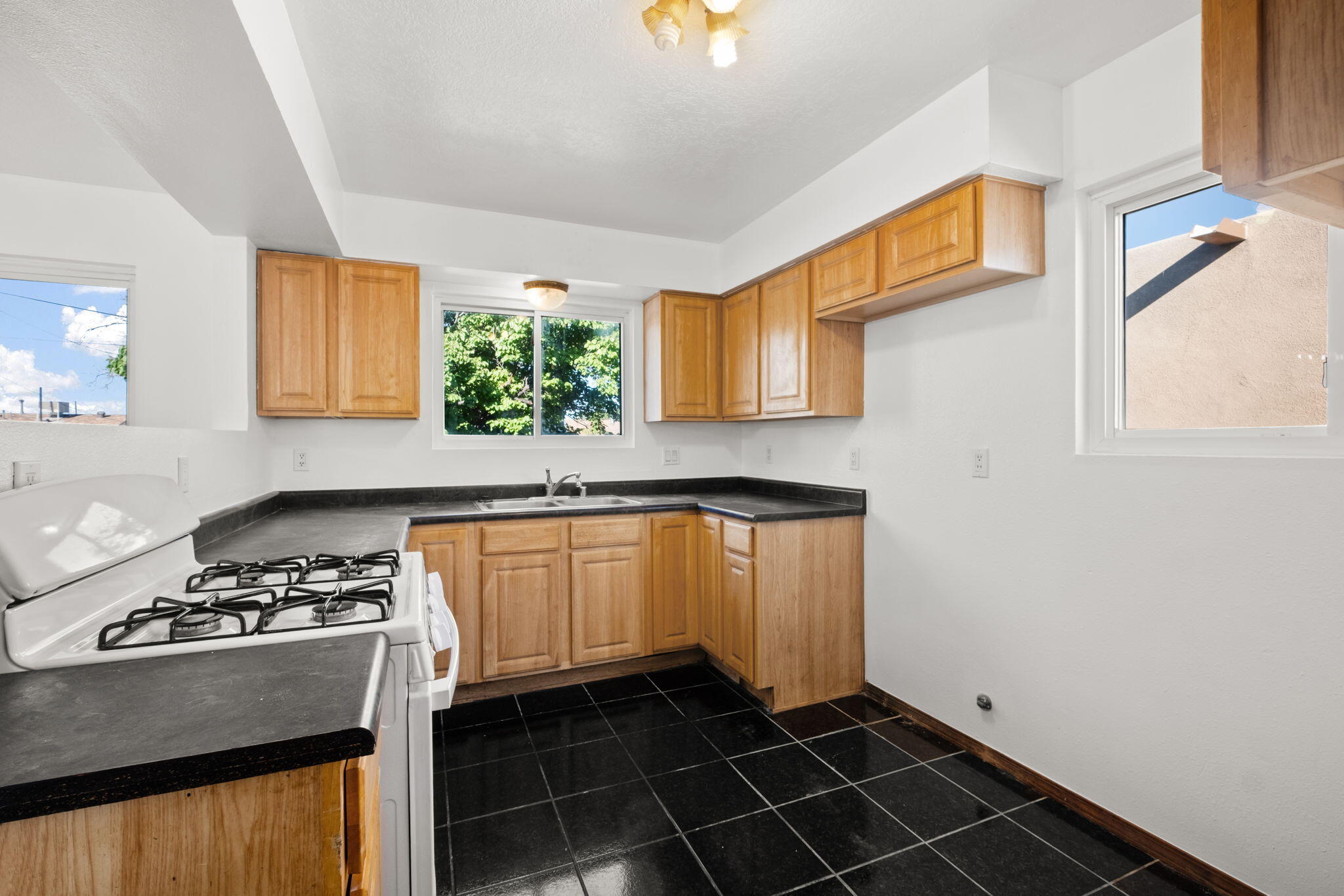 Homes for sale in Albuquerque, NM | 217 Espejo St Ne, Albuquerque, NM 87123 | MLS# 1092341