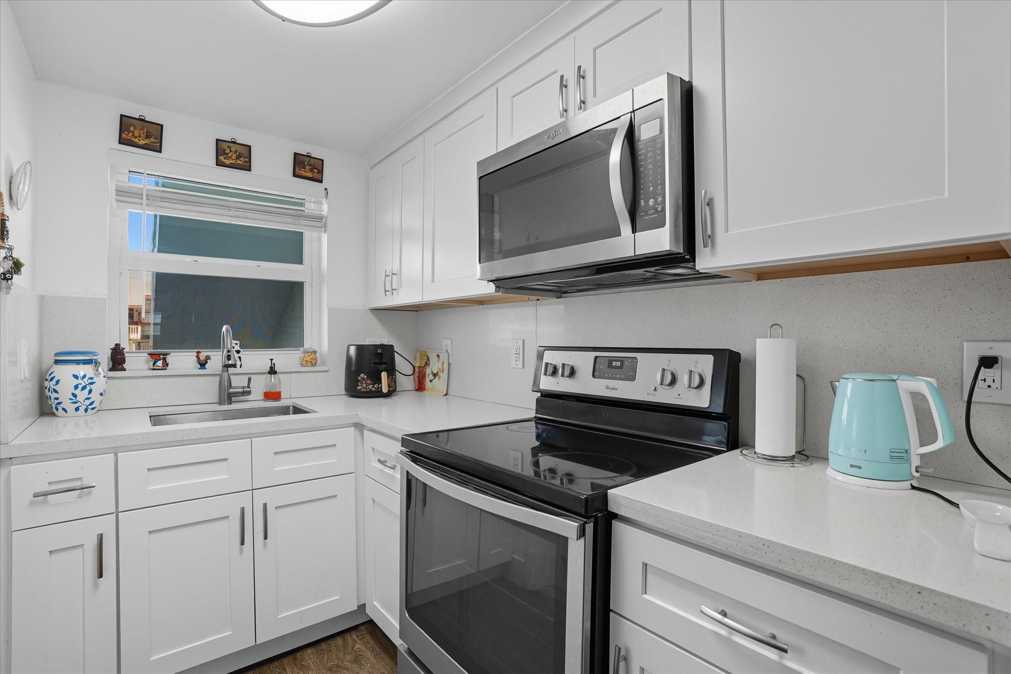 Homes for sale in Hollywood, FL | 5300 Washington St #J214, Hollywood, FL 33021 | MLS# F10529508