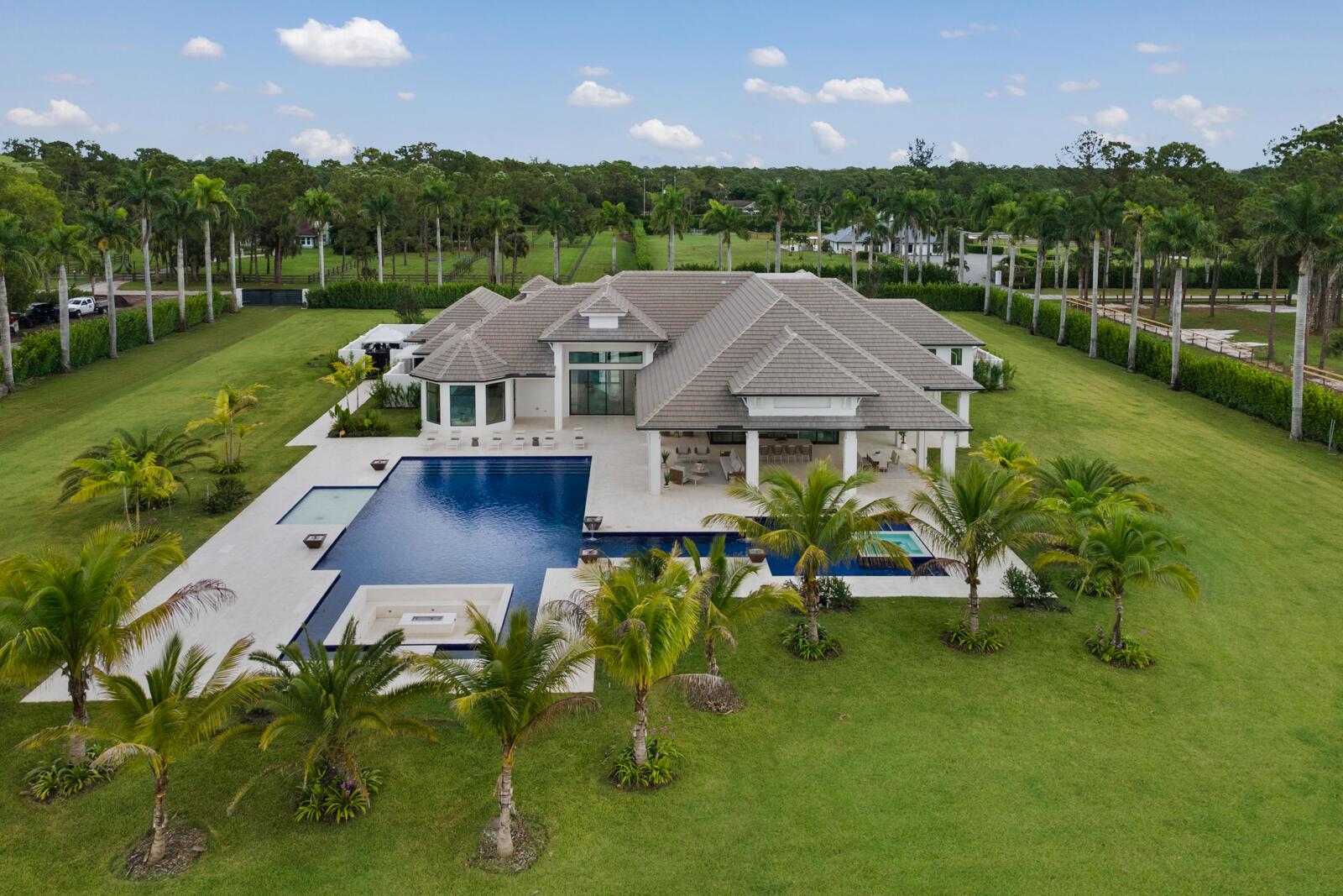 Image to showcase the property located at 14699 Black Bear Road