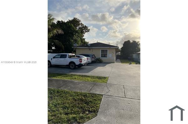 Homes for sale in Hollywood, FL | 415 N 60Th Way, Hollywood, FL 33024 | MLS# A11889549