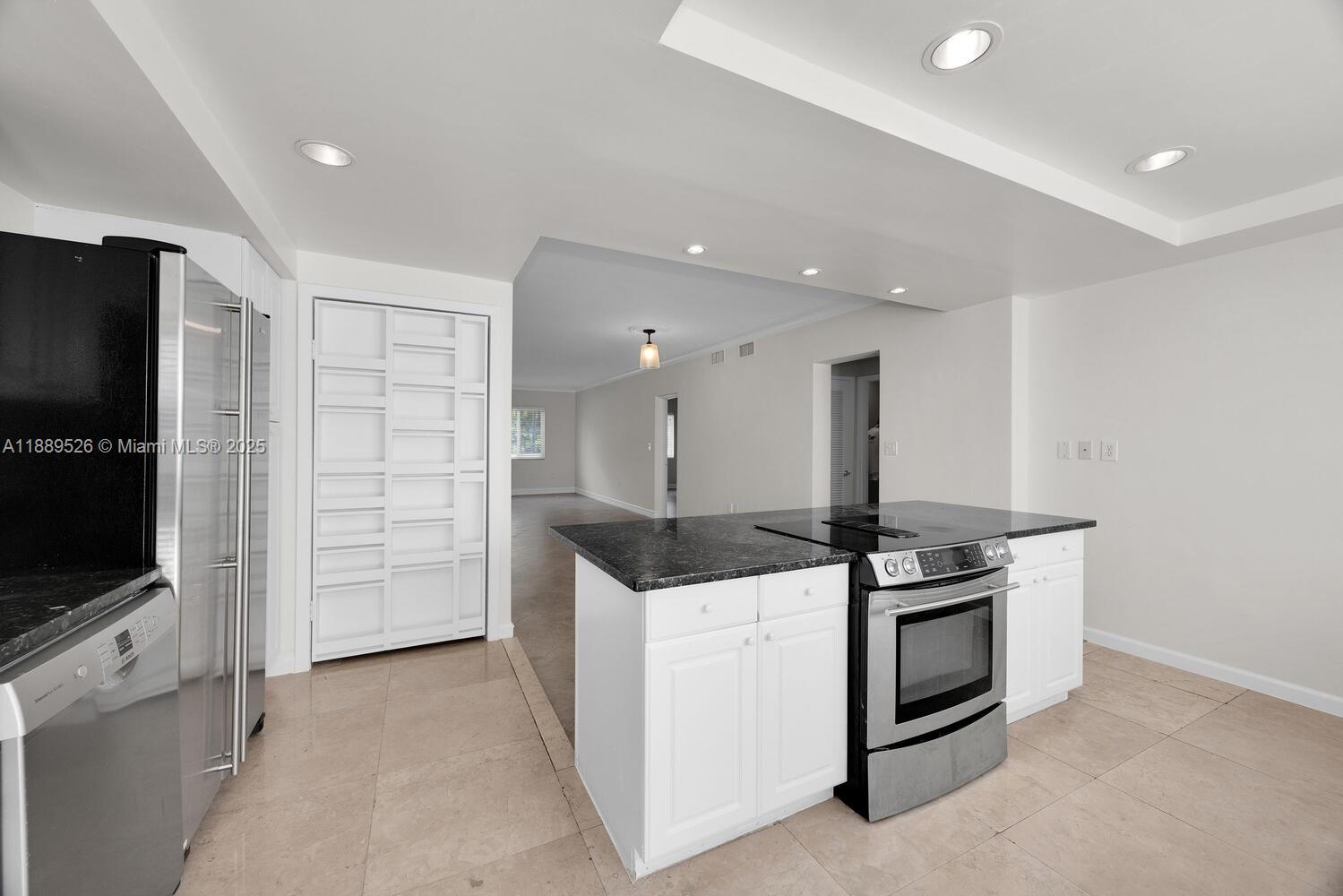 Fountainview Manor Condo