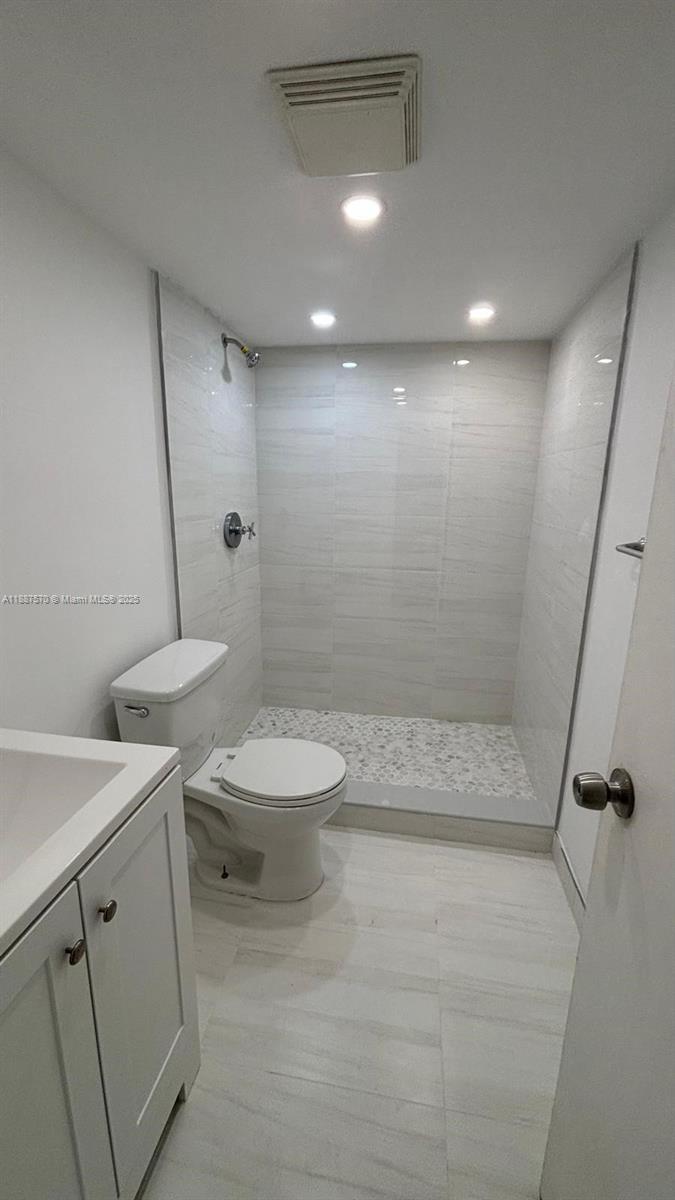 Chelsea Bayview Condo