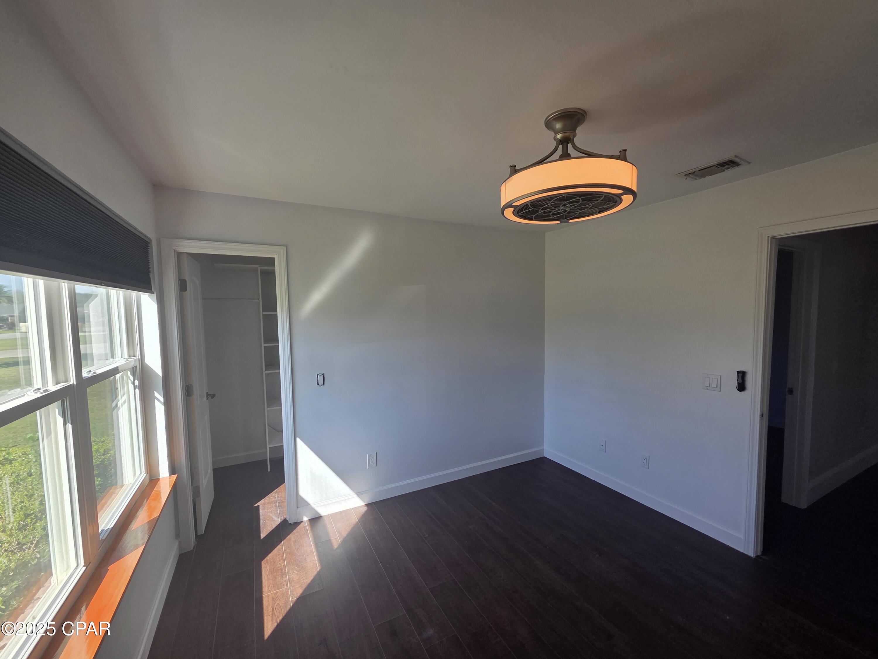 Image 14 For 1303 Sutherland Court