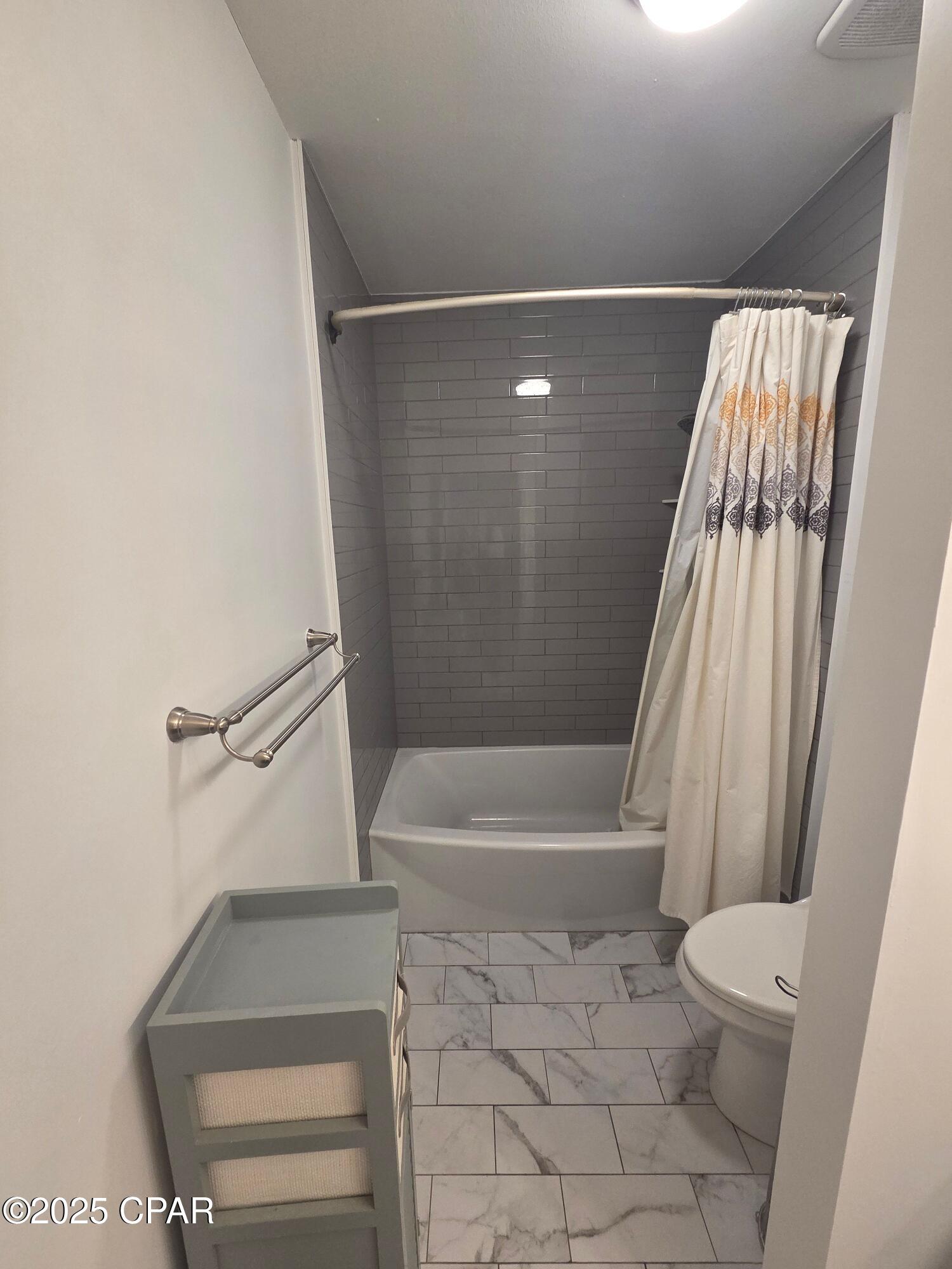 Image 20 For 1303 Sutherland Court