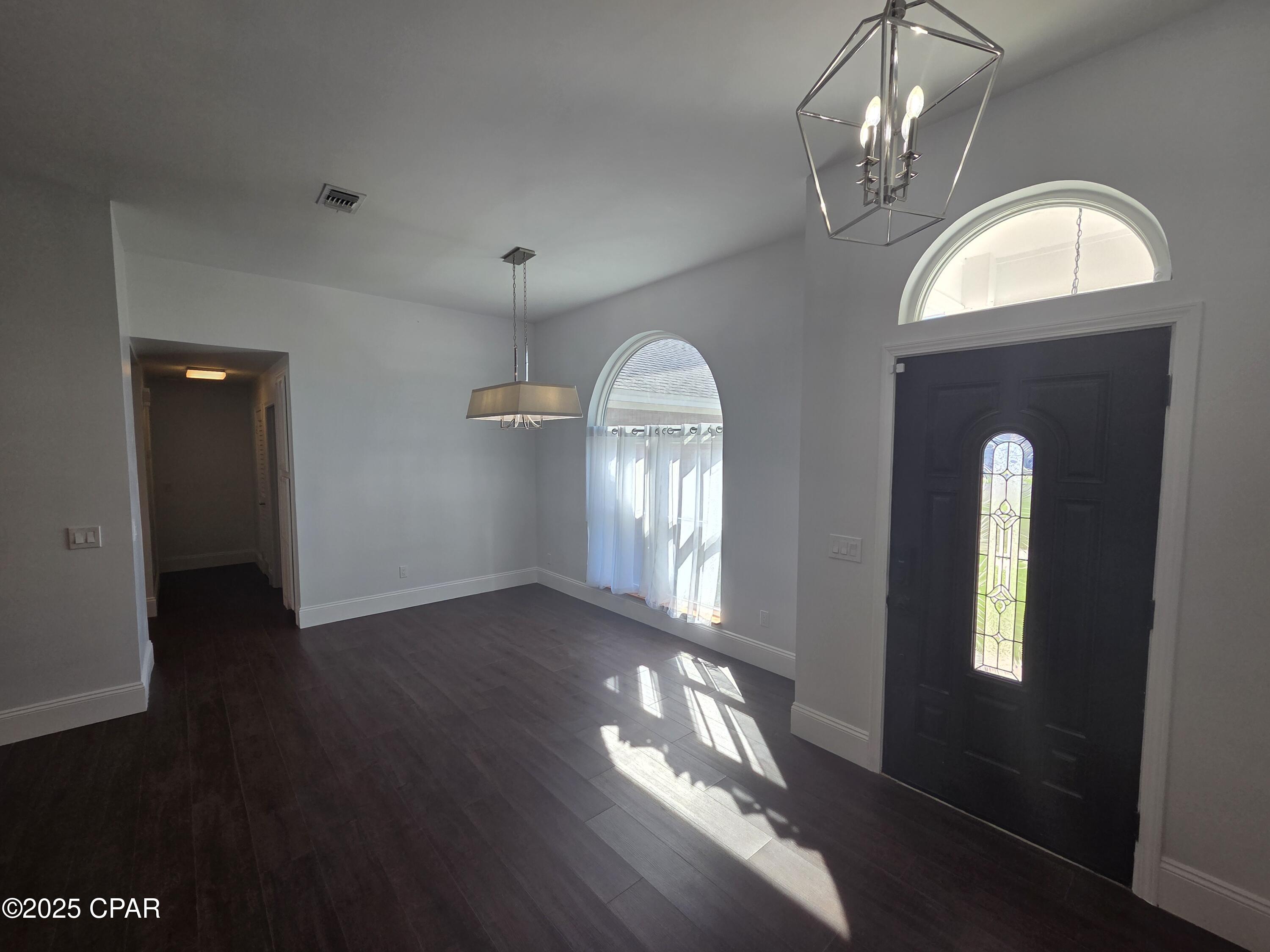 Image 3 For 1303 Sutherland Court