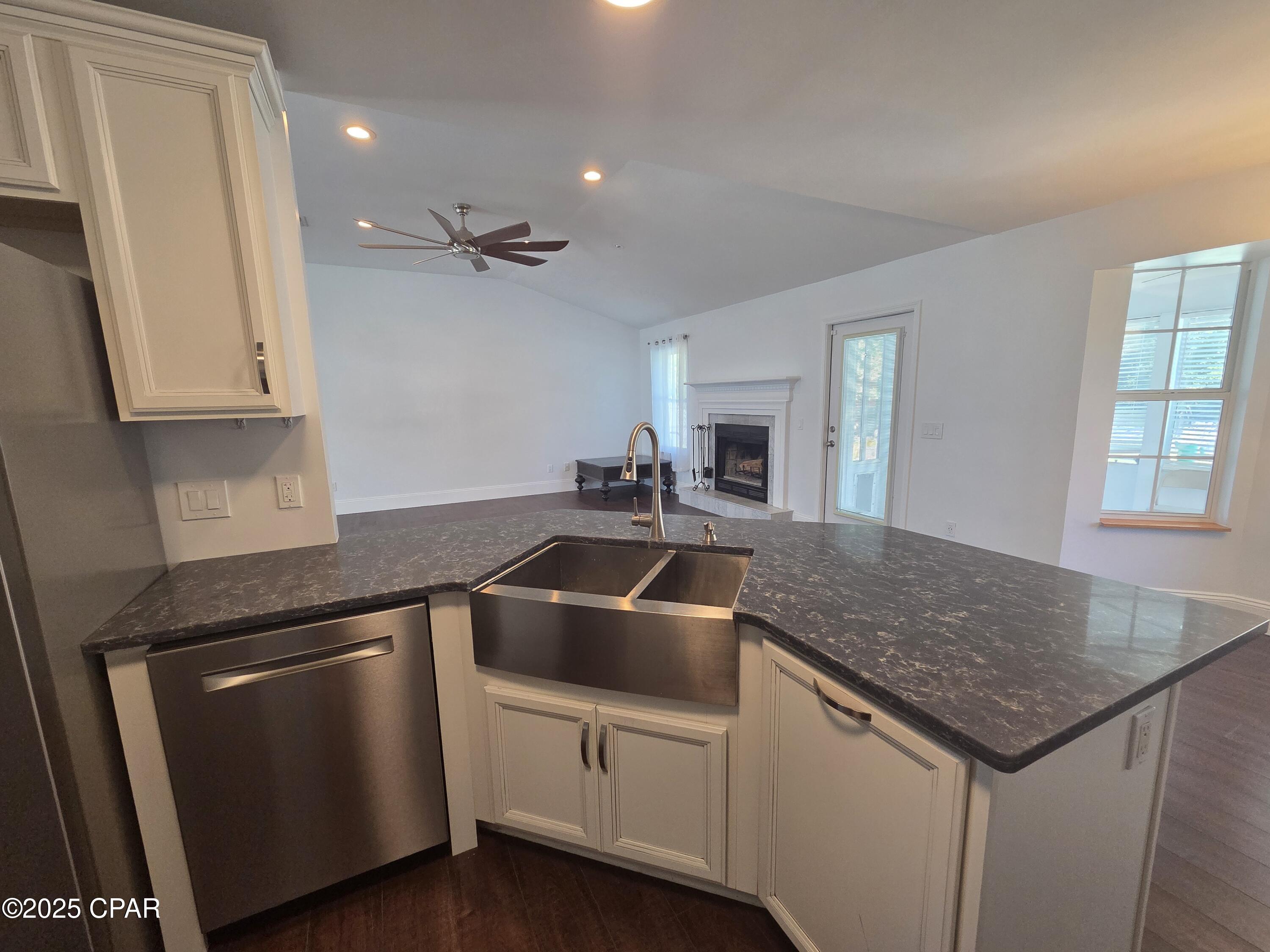 Image 5 For 1303 Sutherland Court