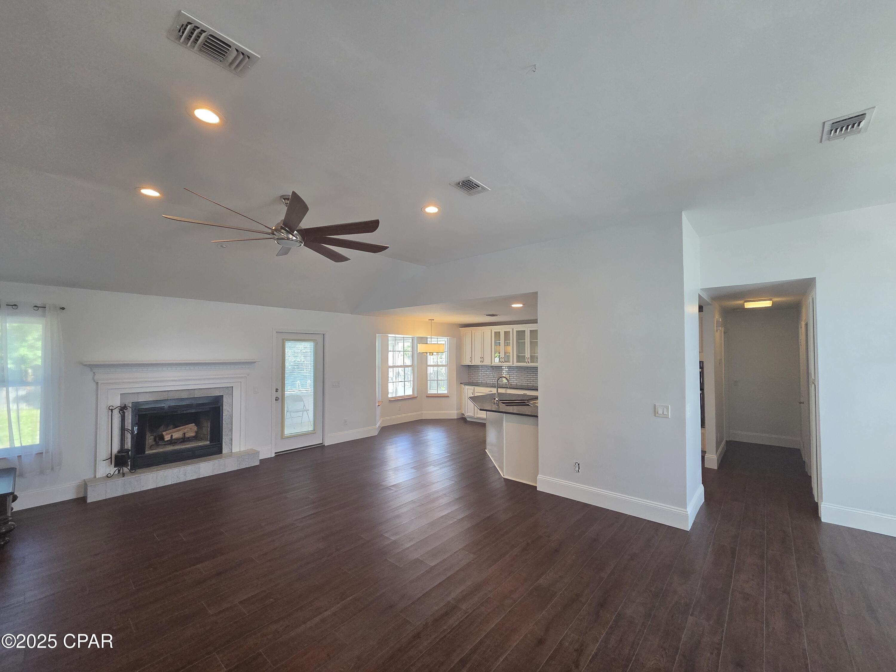 Image 8 For 1303 Sutherland Court