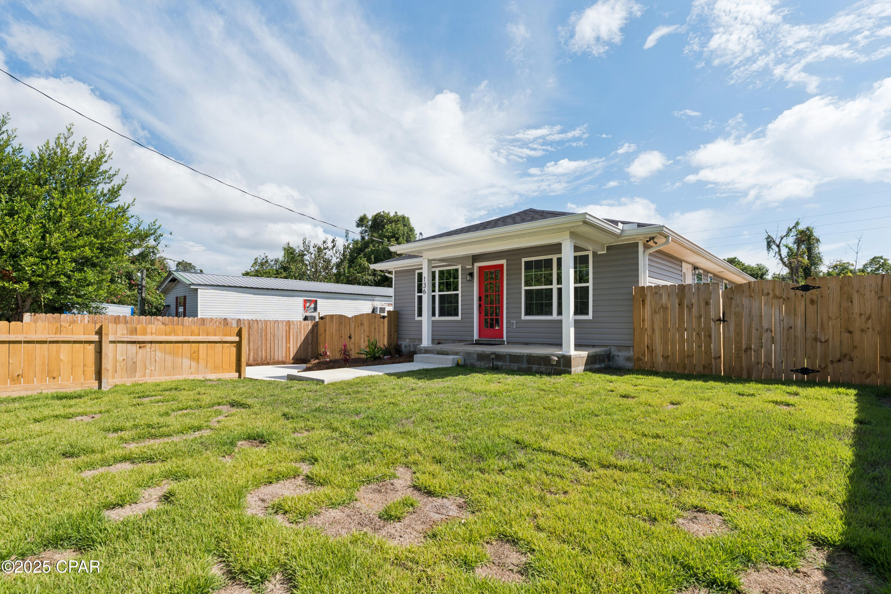 Image 2 For 136 Harlem Avenue