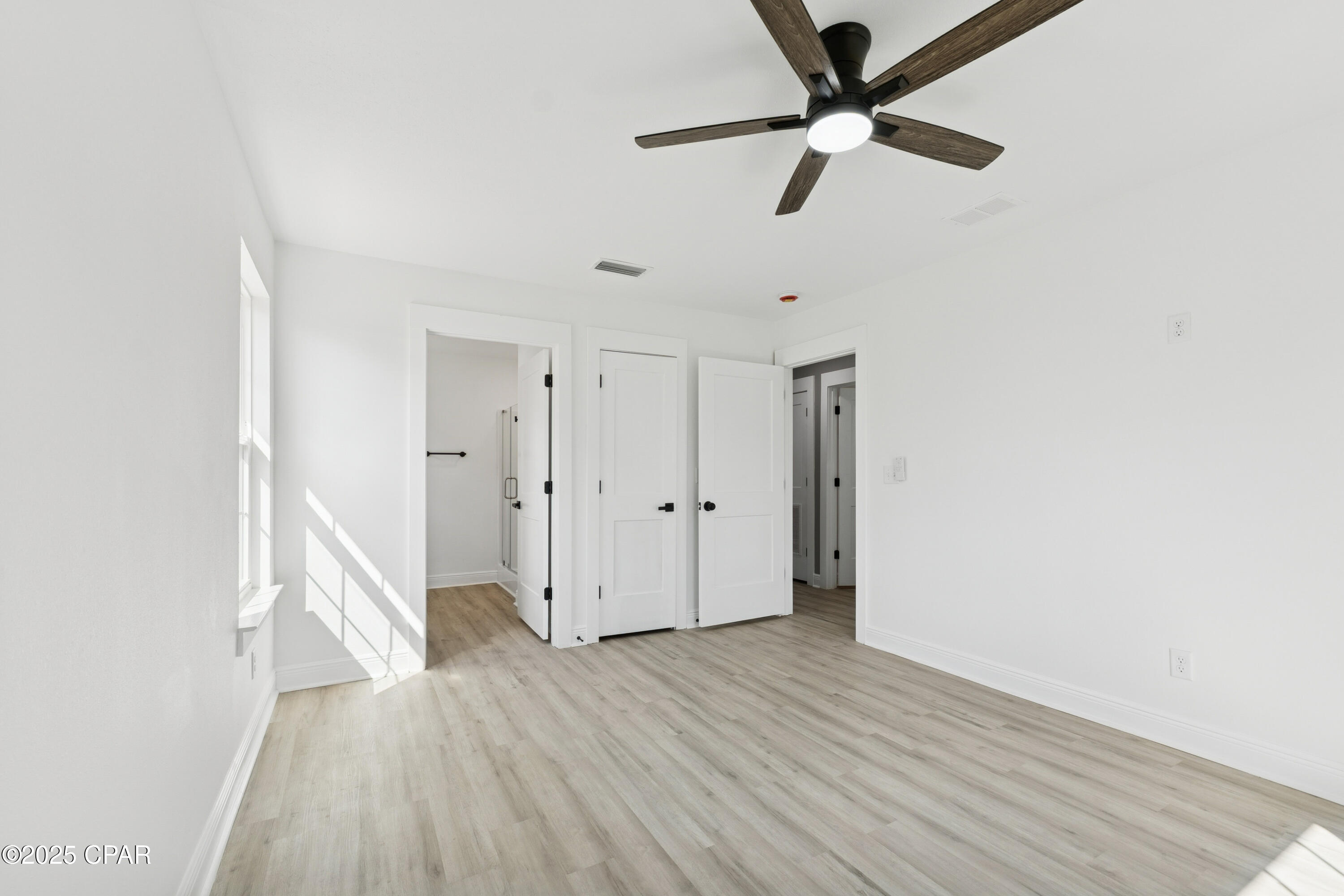 Image 20 For 136 Harlem Avenue