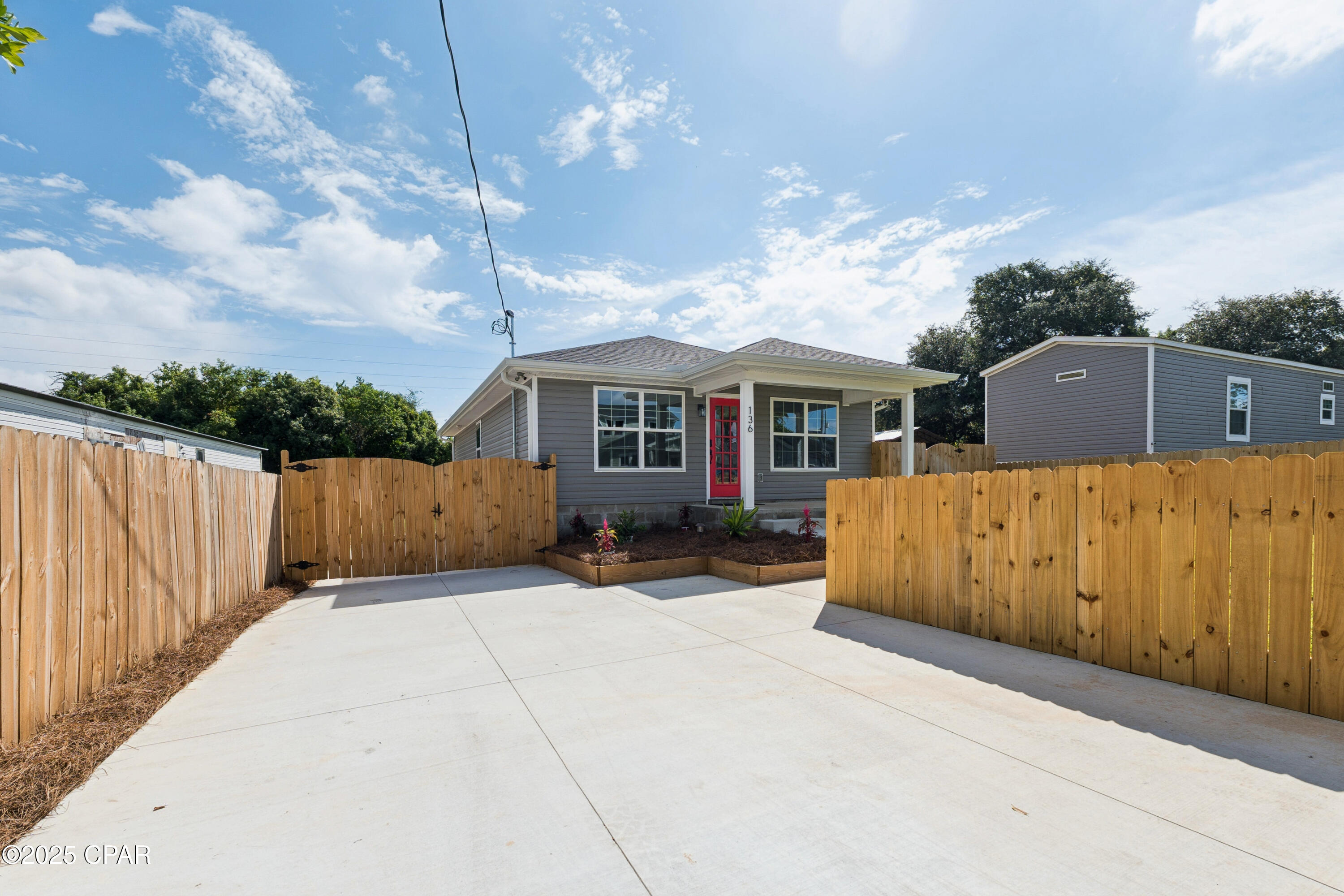 Image 3 For 136 Harlem Avenue