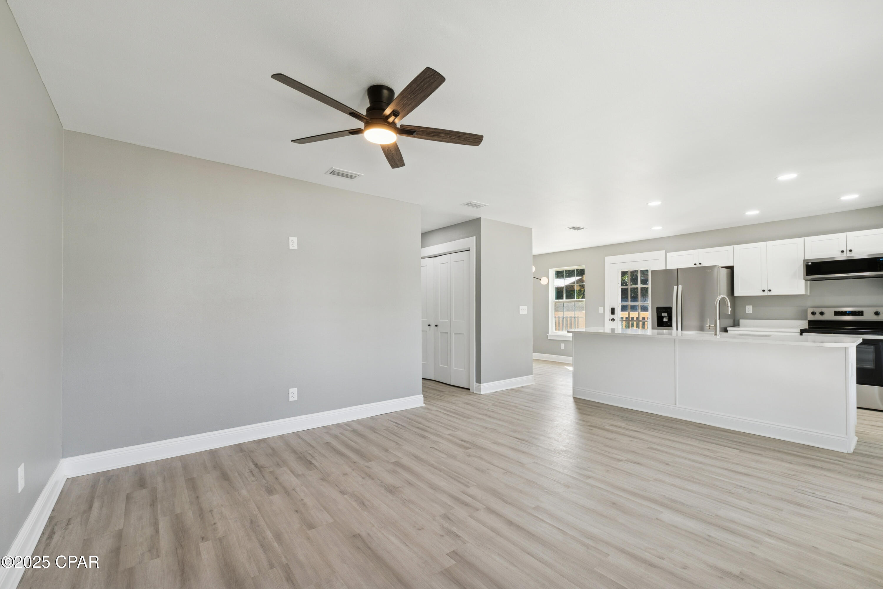 Image 5 For 136 Harlem Avenue