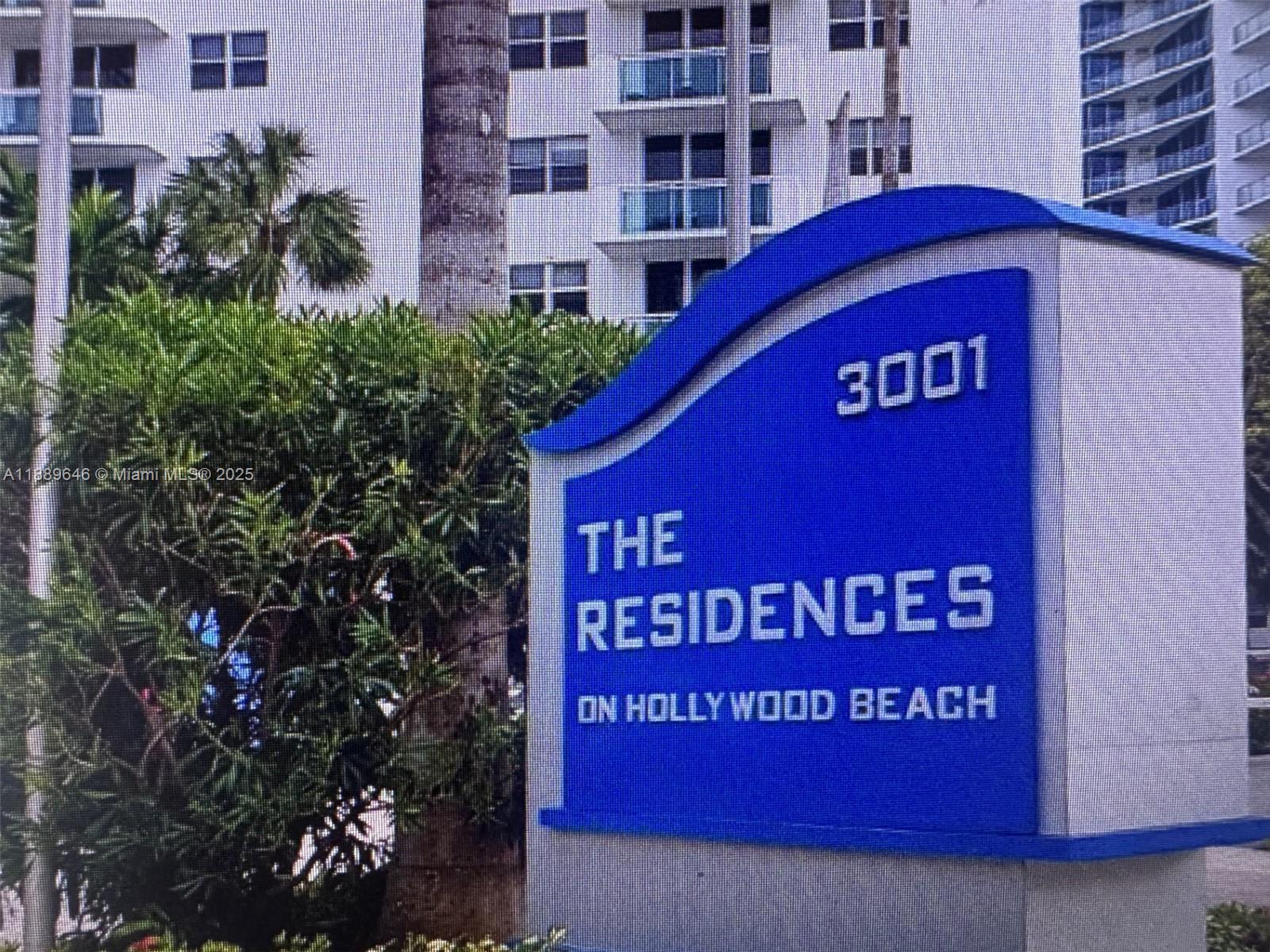 Residences On Hollywood B