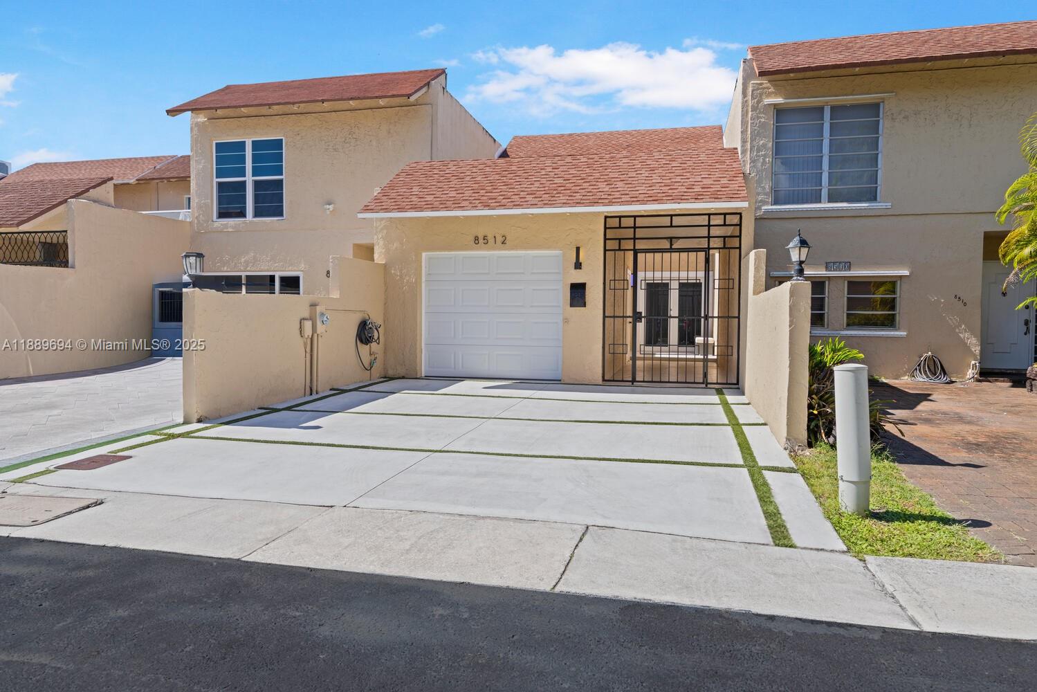 Sunset Park Town Houses