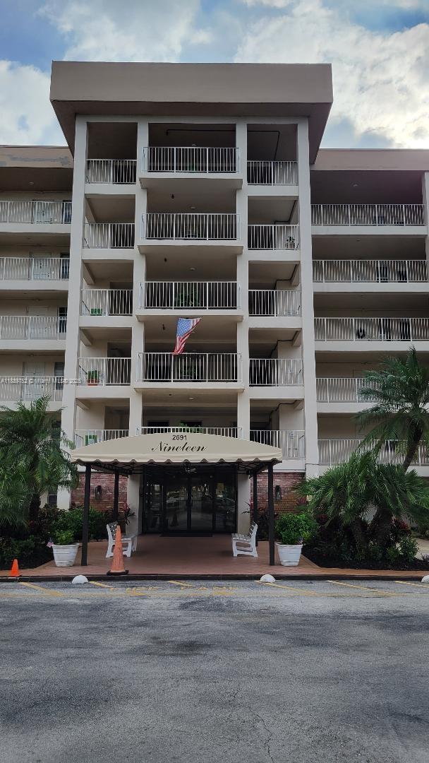 No 19 Palm-Aire Country C