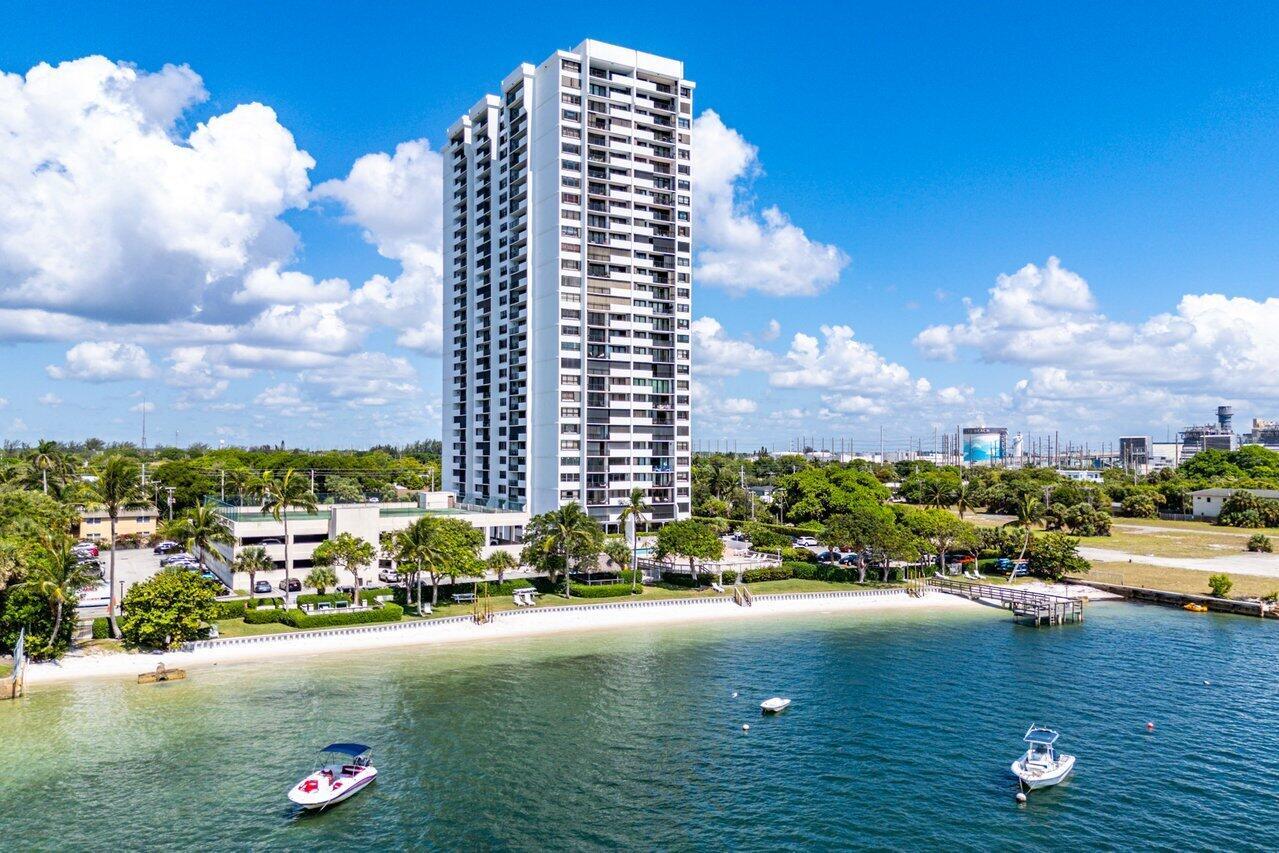 Palm Beach House Condo