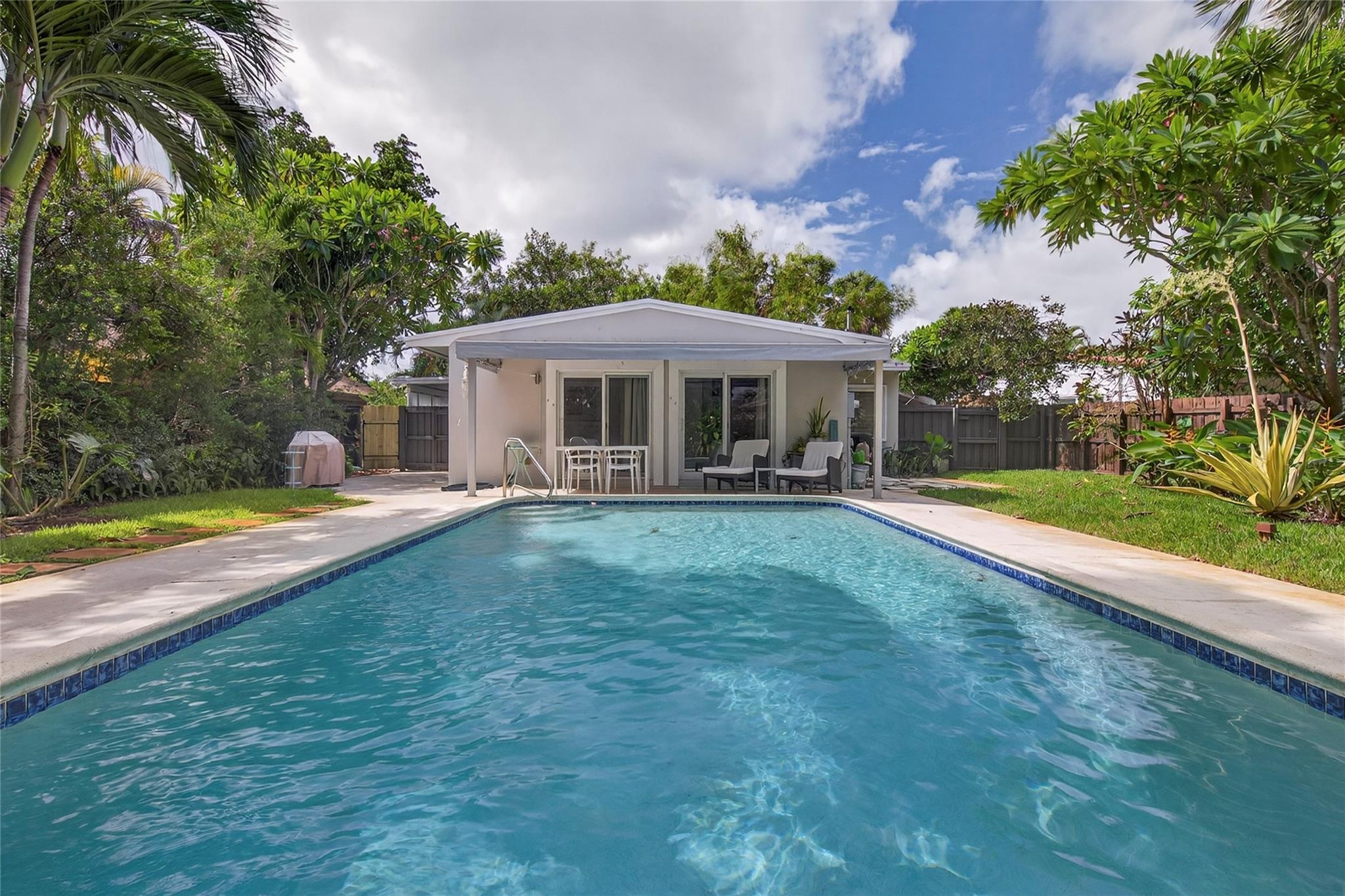 Lauderdale Park 6-33 1/2