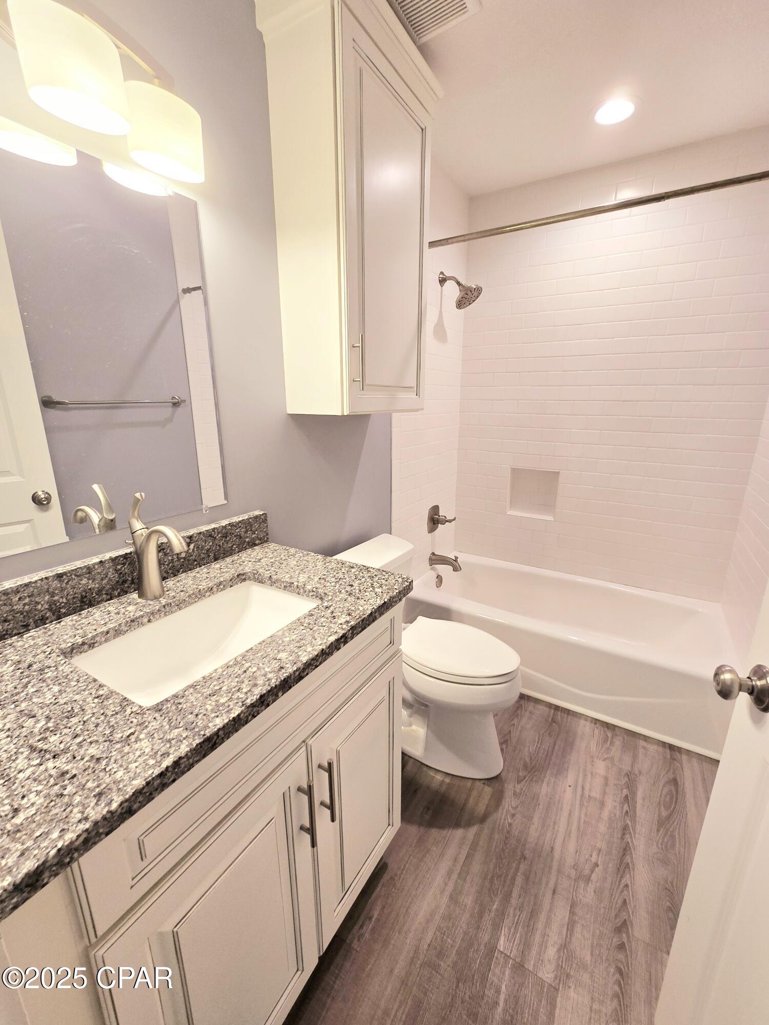 Image 13 For 807 Longwood Circle