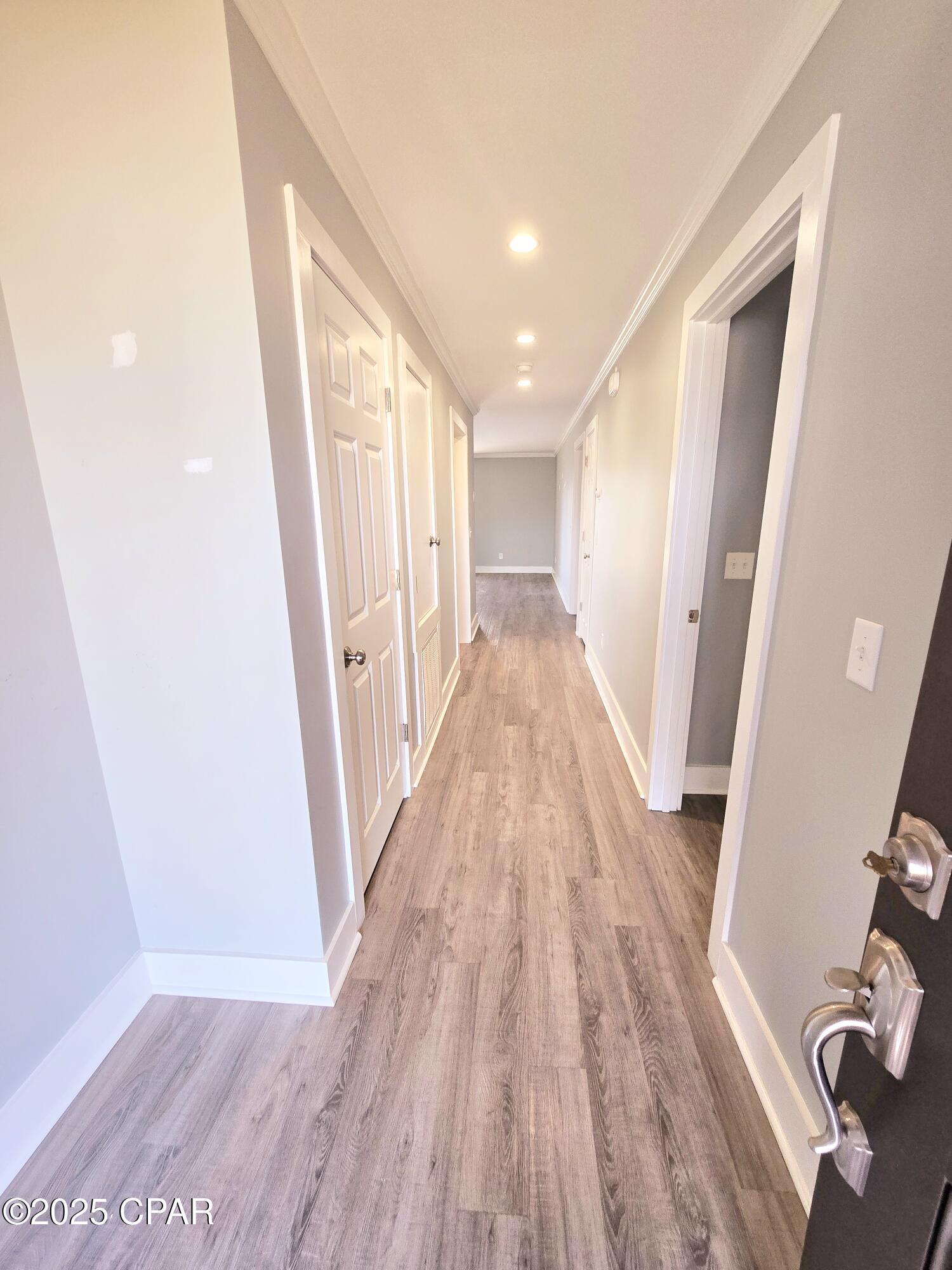 Image 2 For 807 Longwood Circle