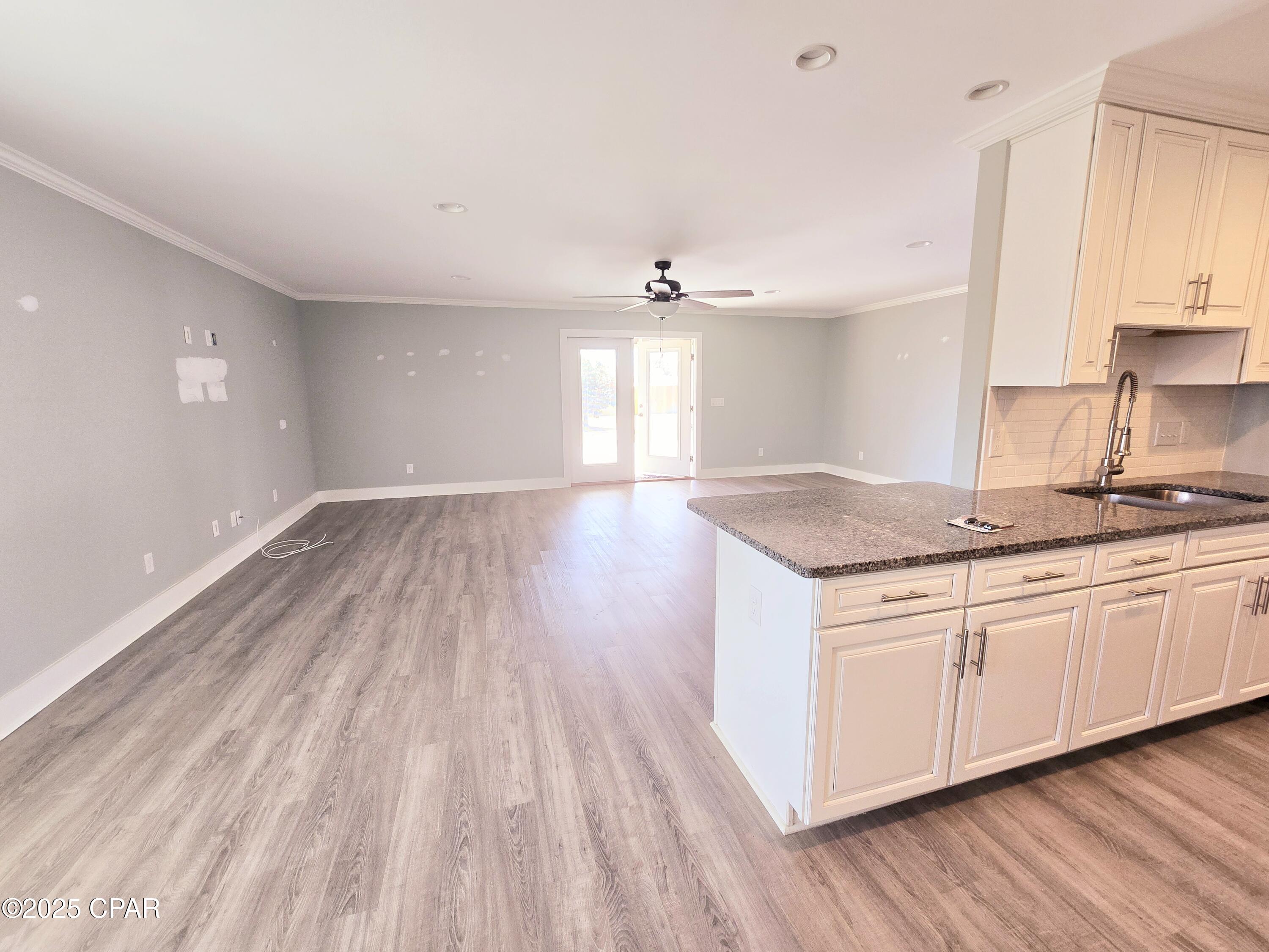 Image 6 For 807 Longwood Circle