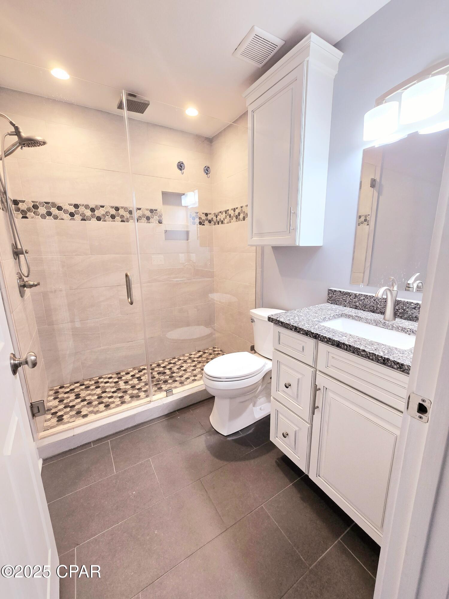 Image 7 For 807 Longwood Circle