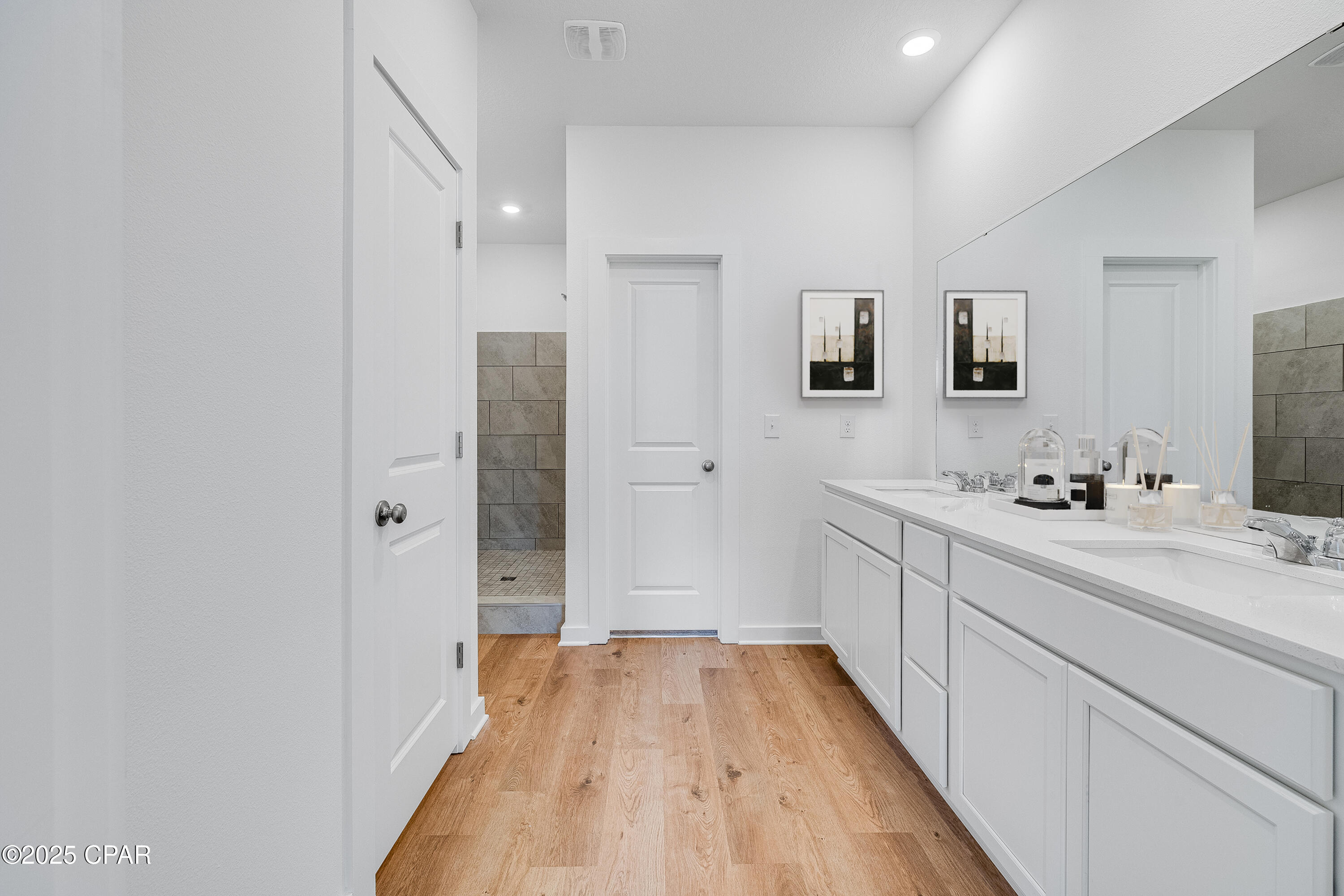 Image 13 For 3925 Lombard Street 58