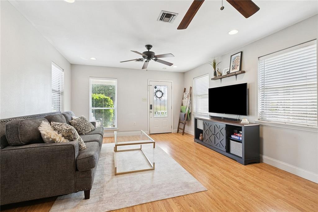 Homes for sale in New Orleans, LA | 5406 Milne Blvd, New Orleans, LA 70124 | MLS# 2524034