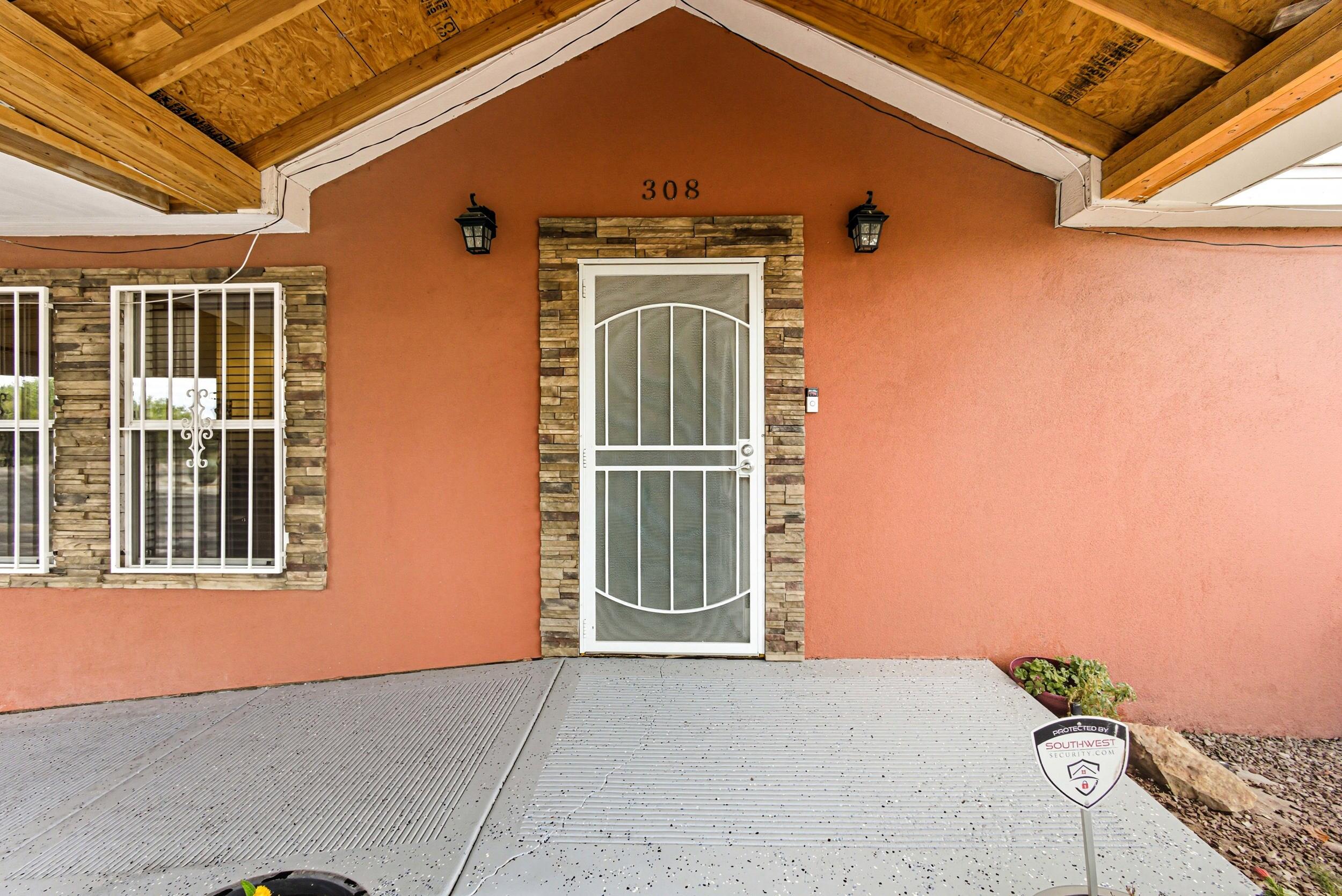 Homes for sale in Albuquerque, NM | 308 Gore Ave Se, Albuquerque, NM 87105 | MLS# 1092396