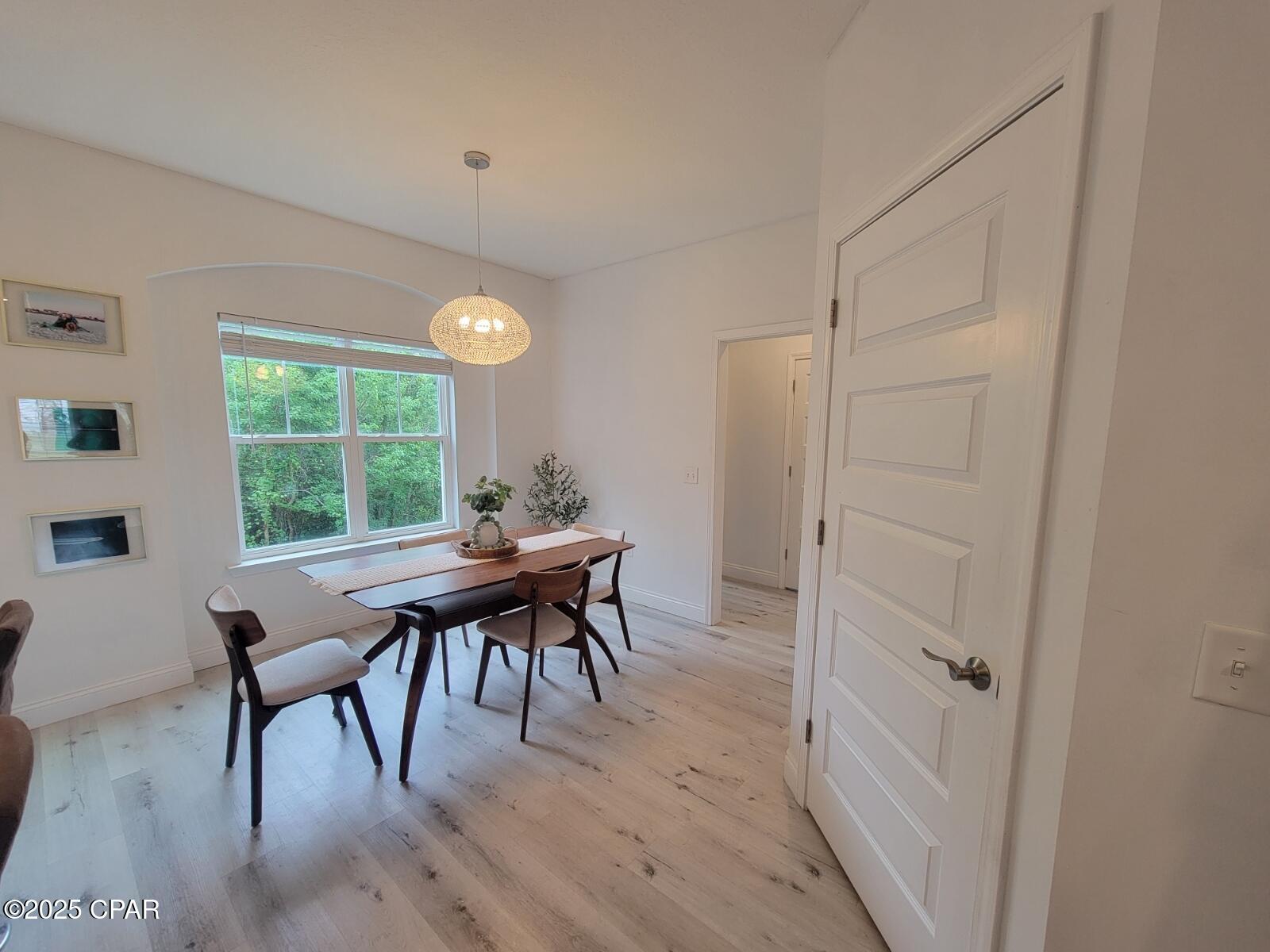 Image 11 For 652 Helen Avenue