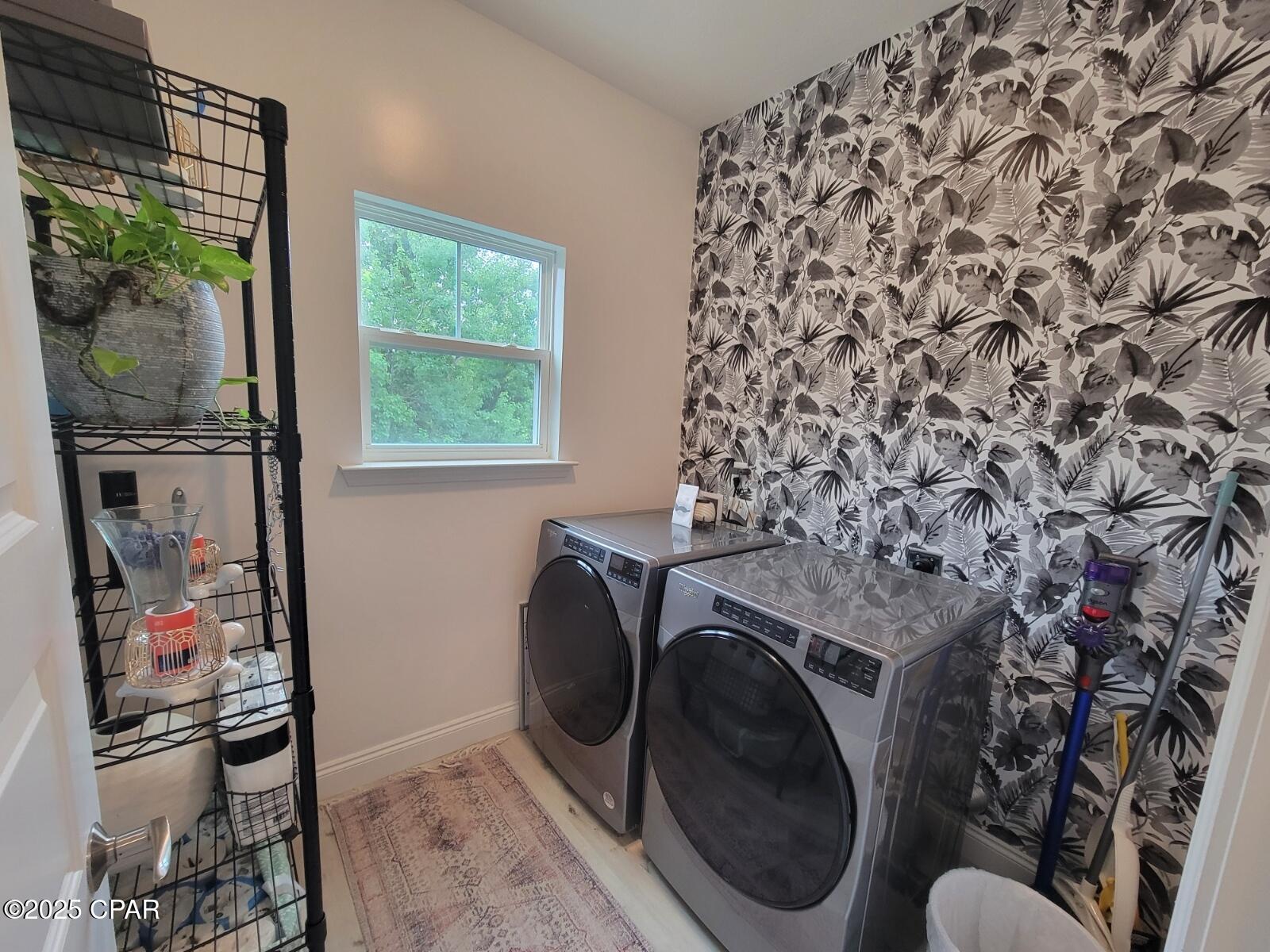 Image 13 For 652 Helen Avenue