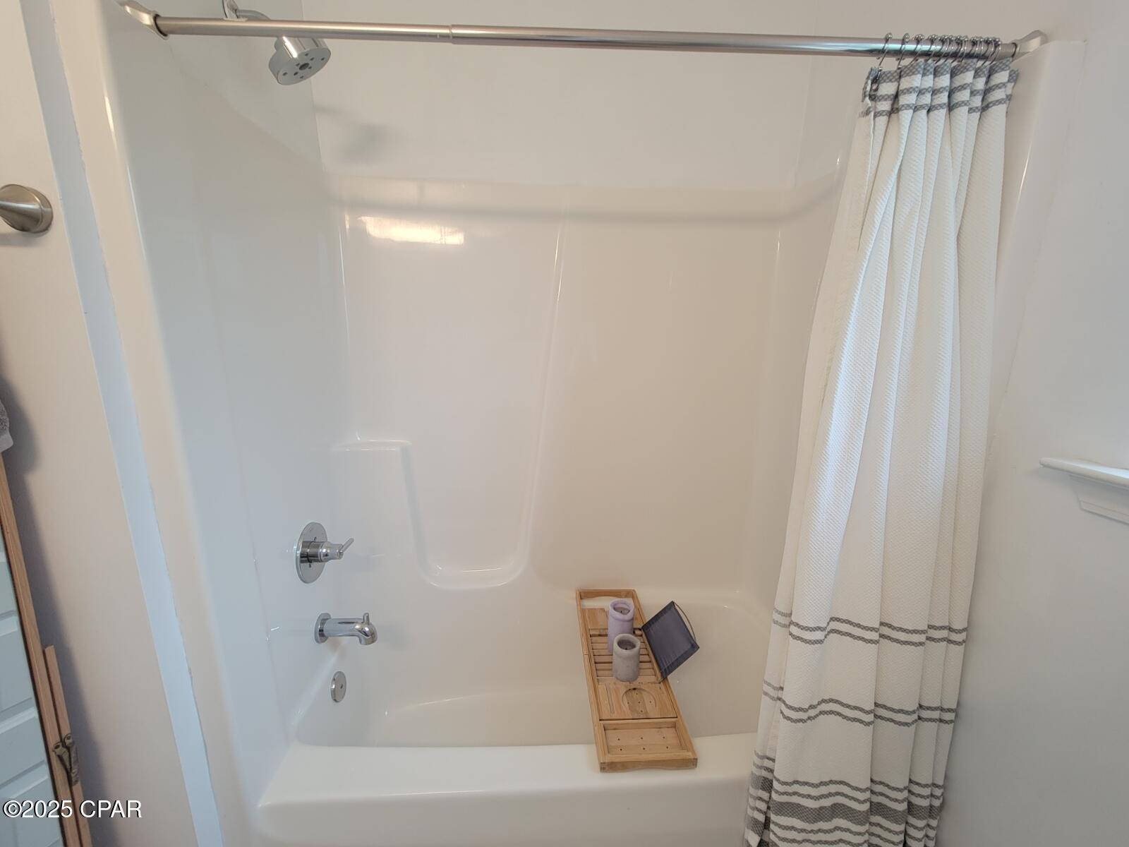 Image 27 For 652 Helen Avenue