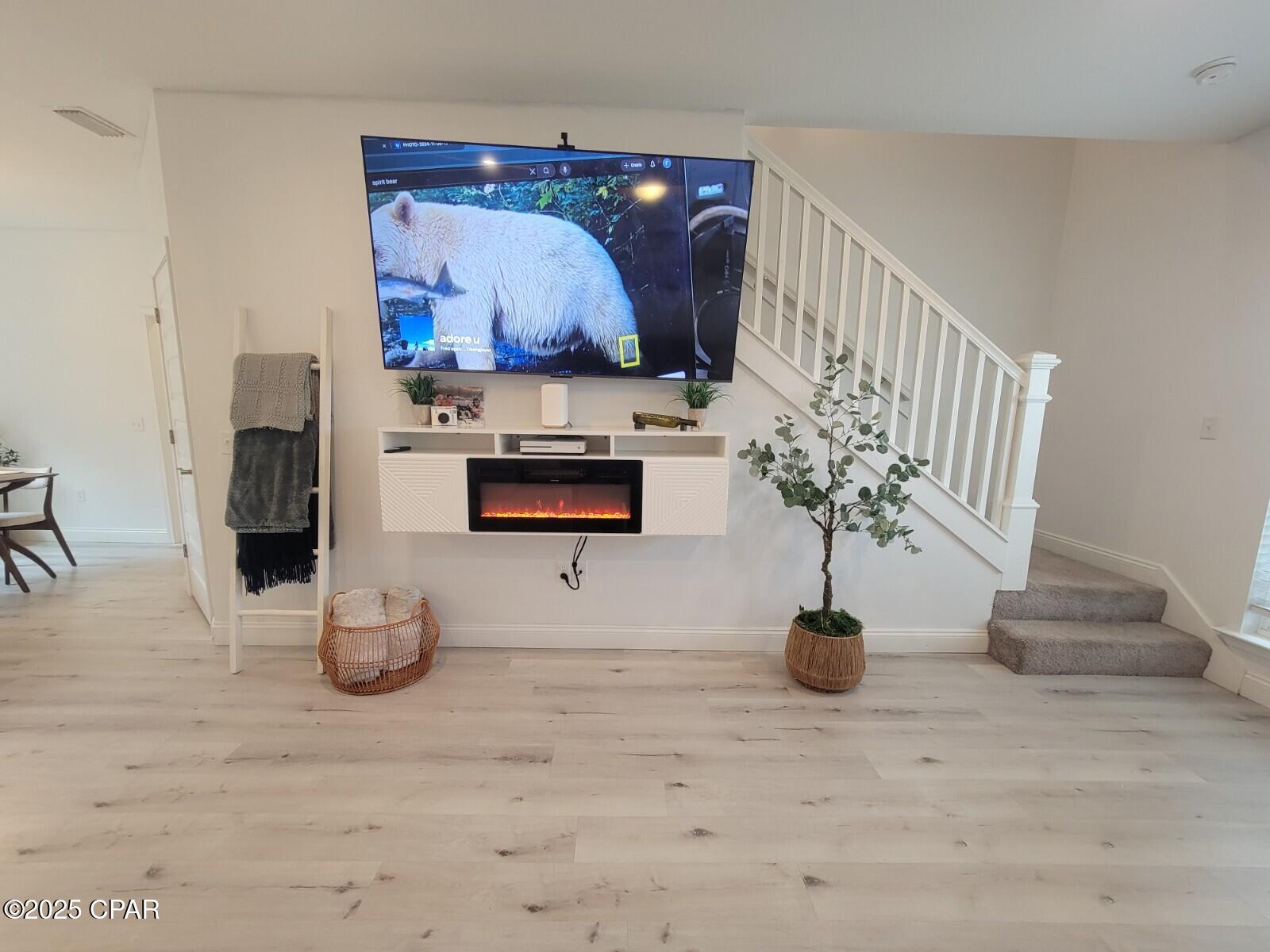 Image 5 For 652 Helen Avenue