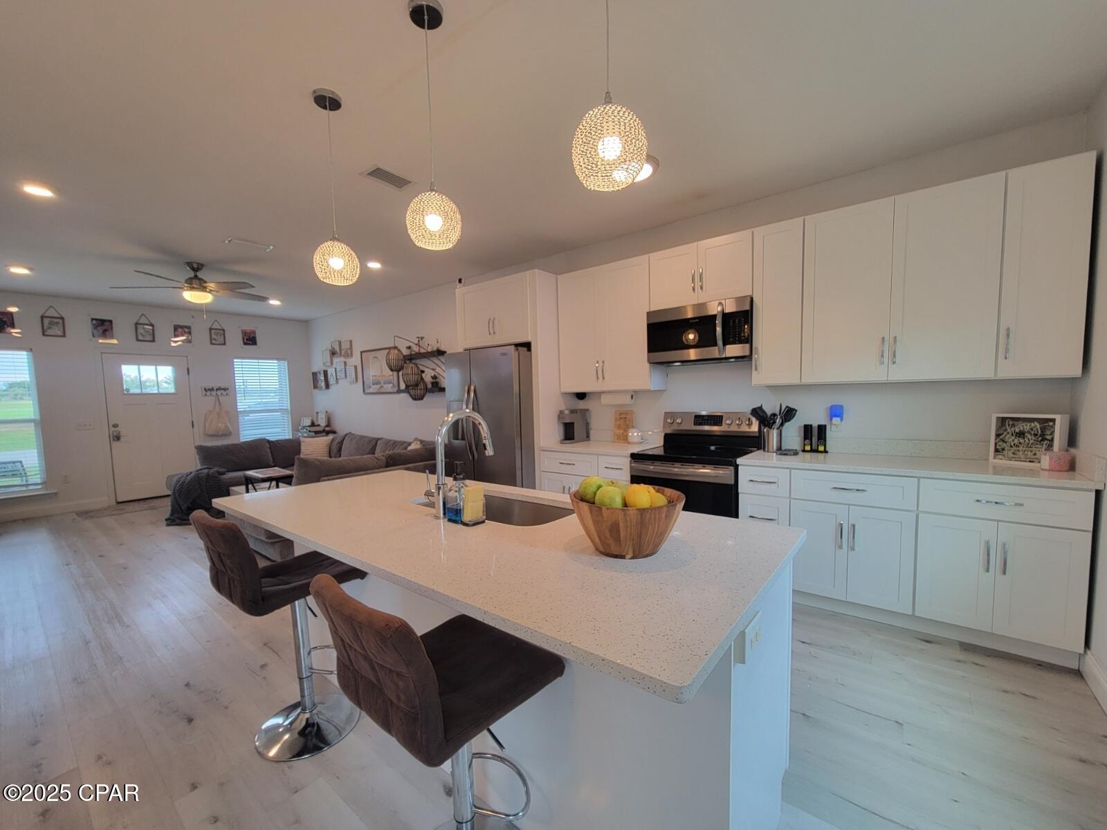 Image 8 For 652 Helen Avenue