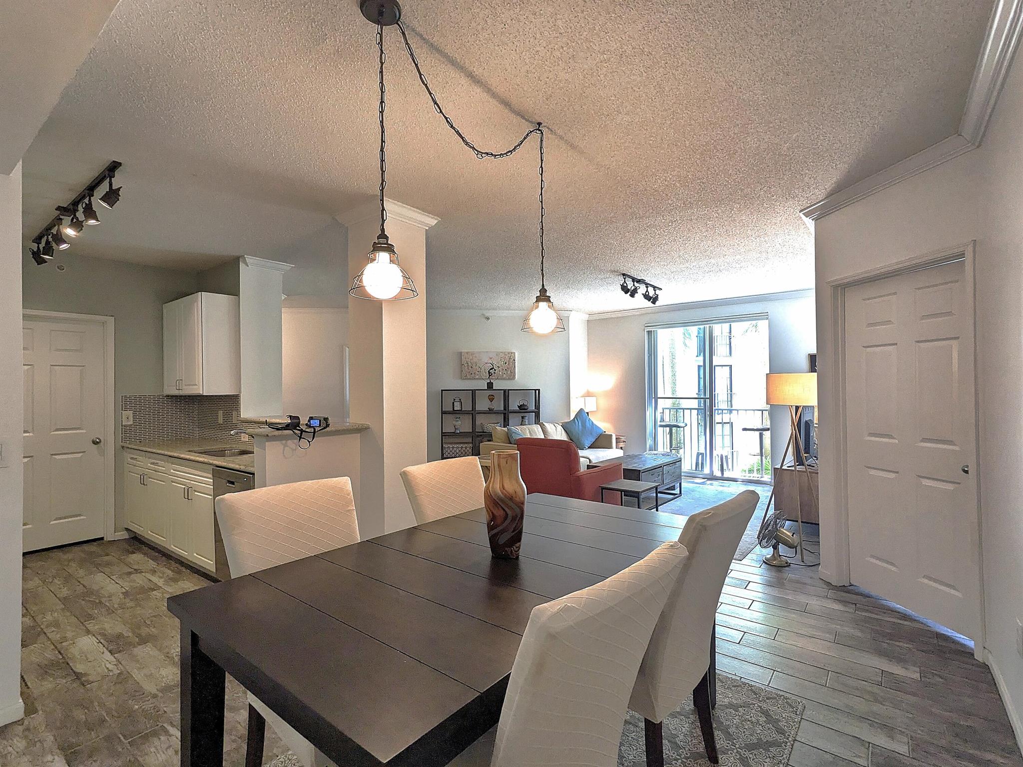 Courtyards In Cityplace C