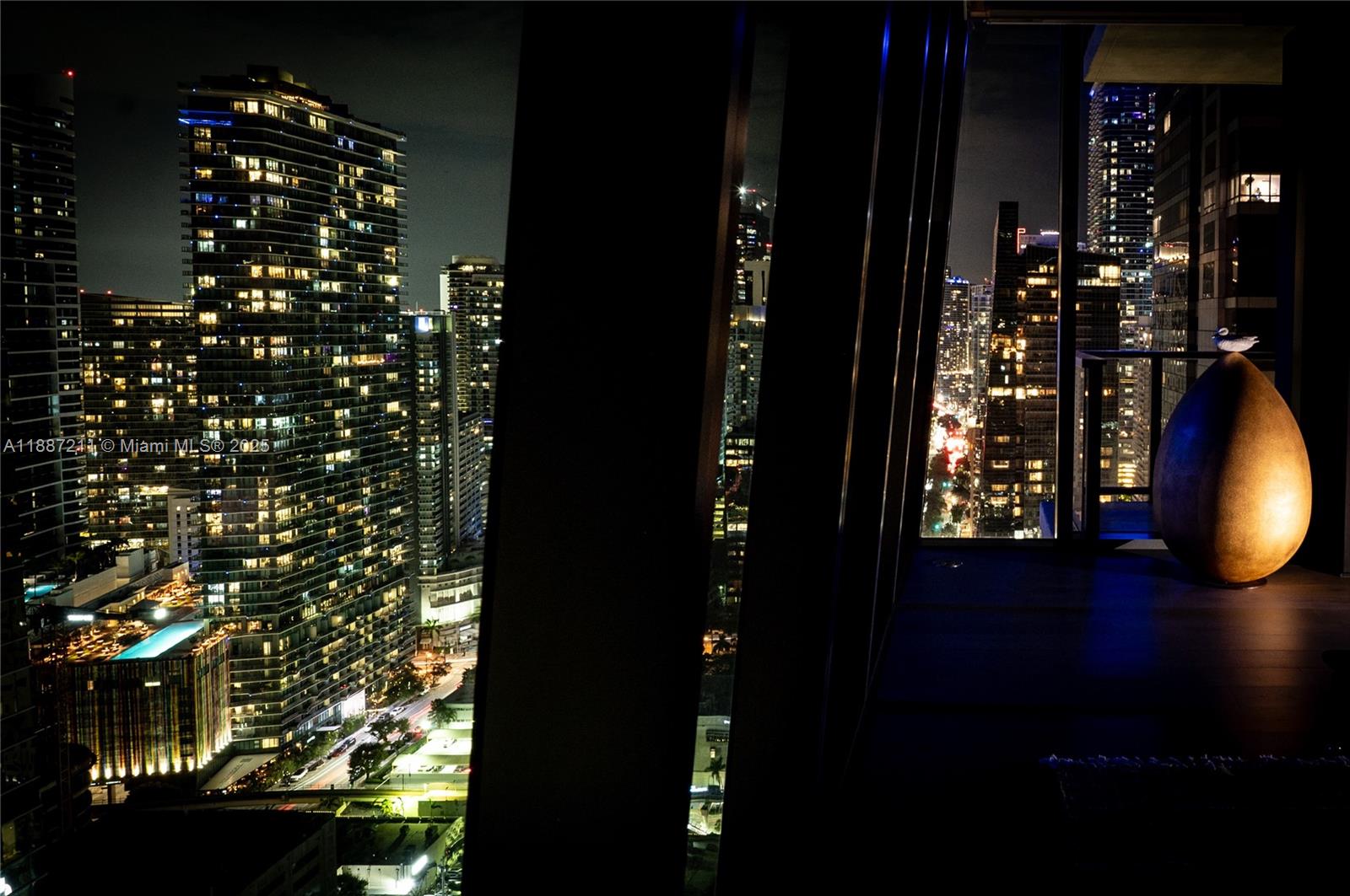 1451 Brickell Ave 3903