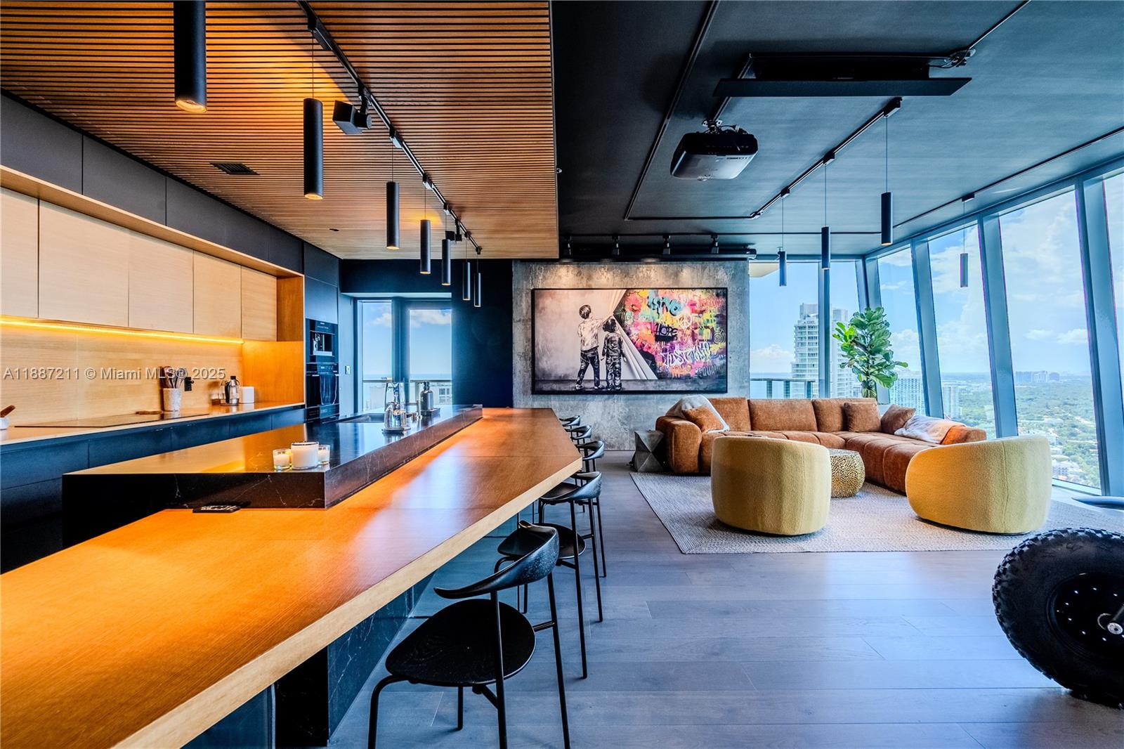 1451 Brickell Ave 3903