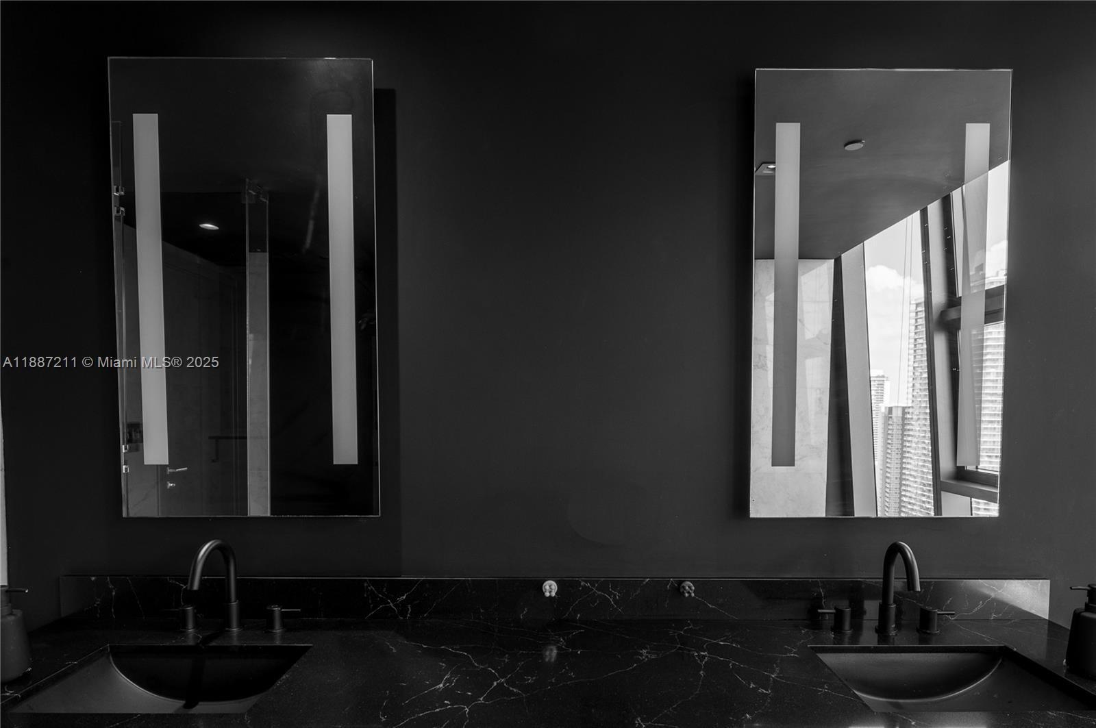 1451 Brickell Ave 3903