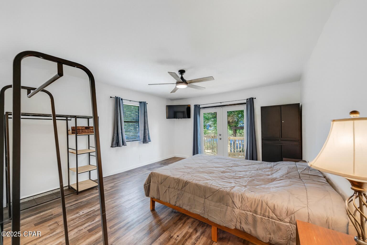 Image 23 For 2115 High Avenue